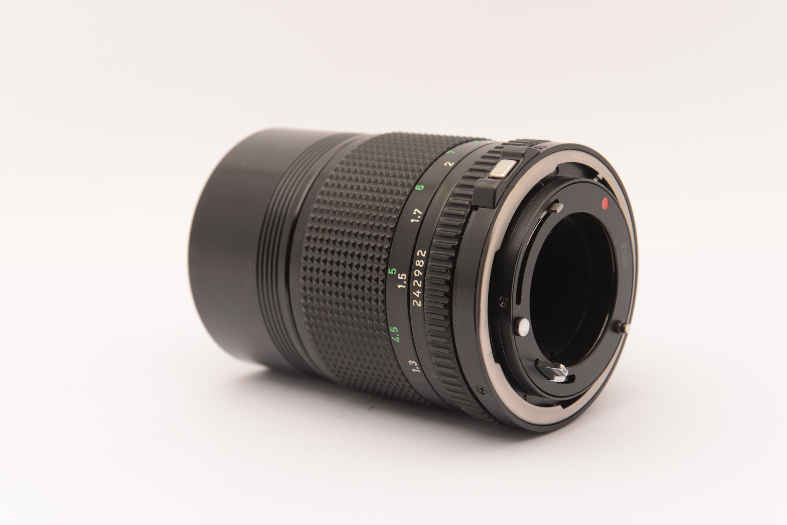 Canon FD 135mm f/3.5 Lens – Very Good – product image 4
