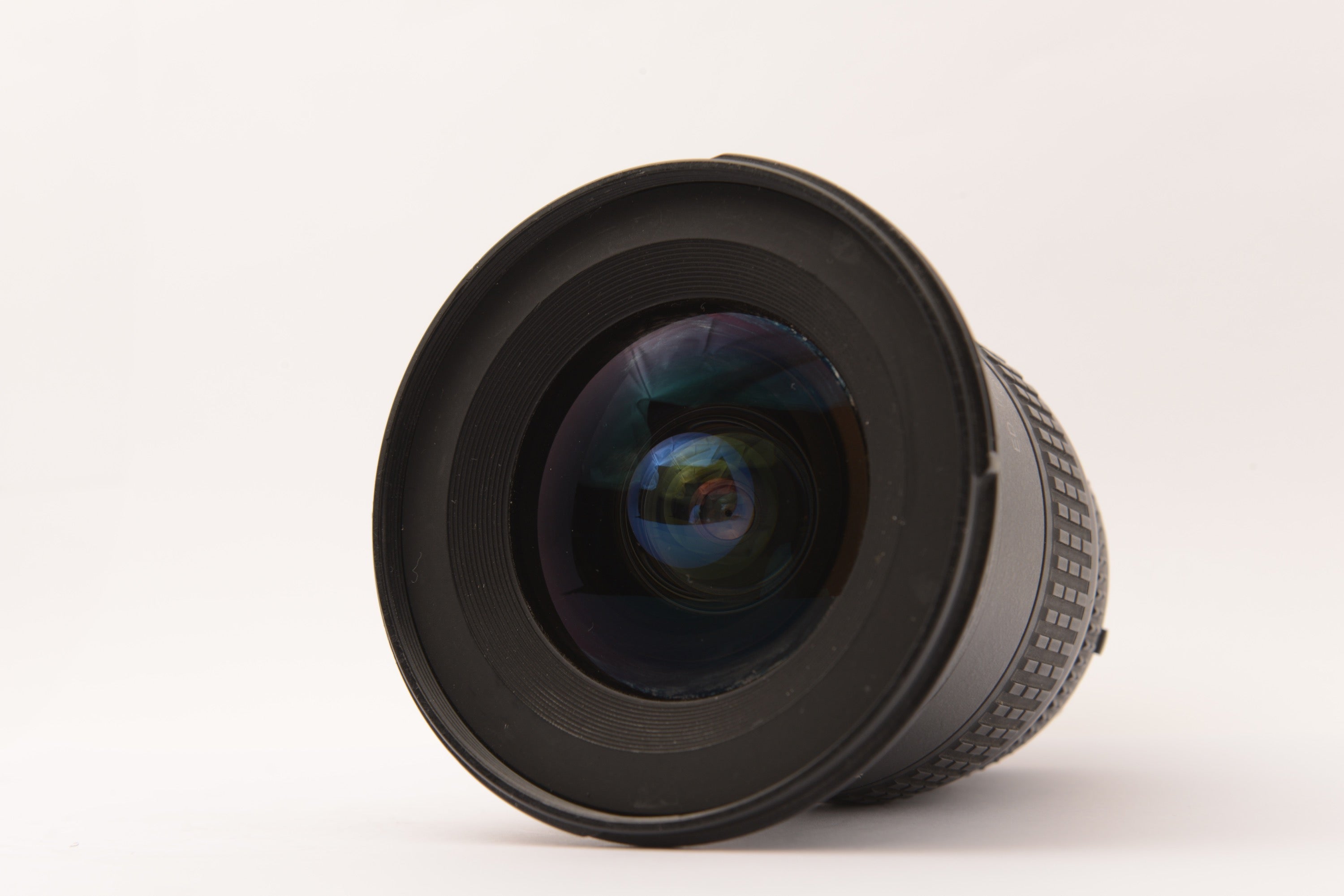 Nikon AF Nikkor 18-35mm f/3.5-4.5D IF-ED Lens – Very Good – product image 3