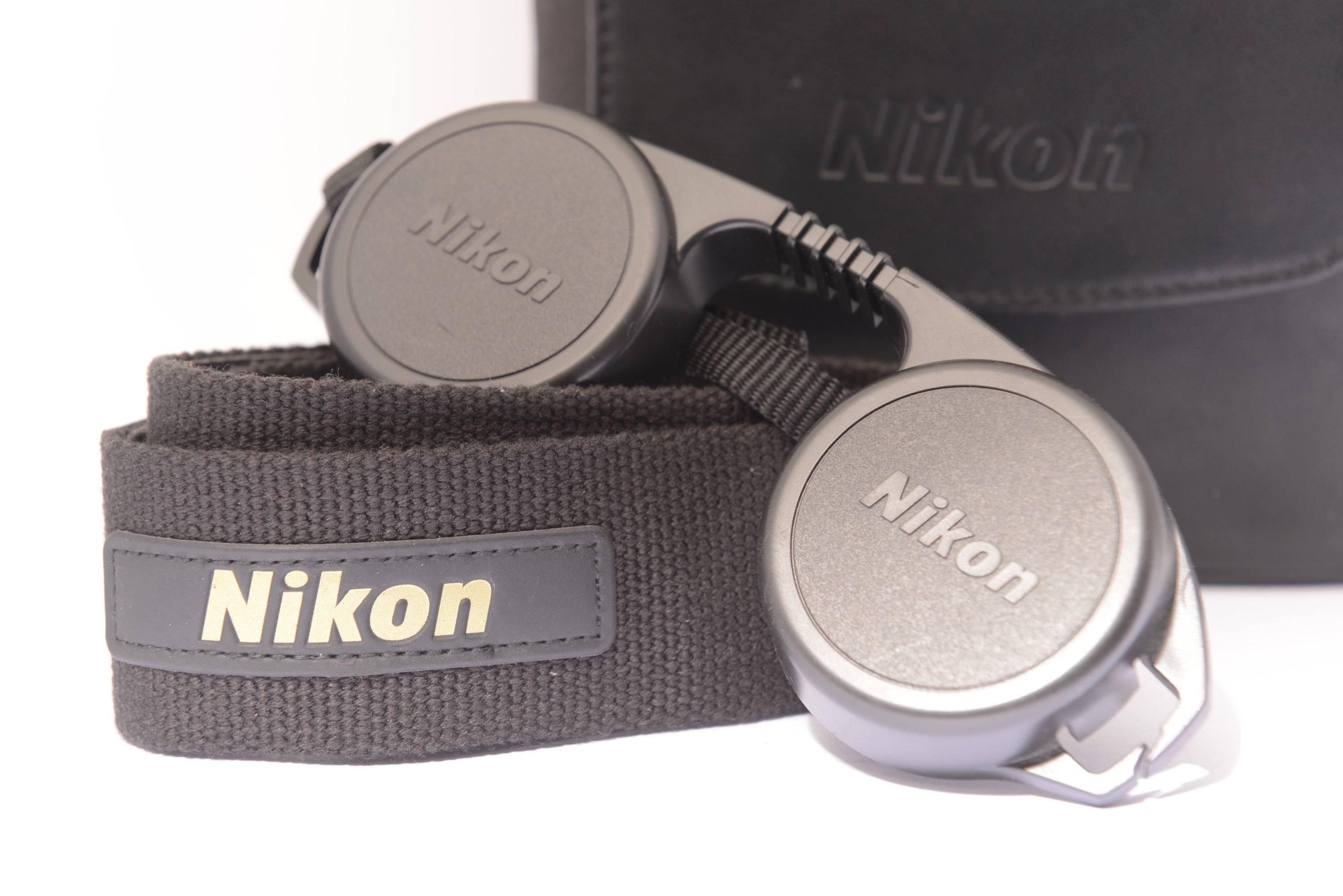 Nikon Monarch 10.5x45 Binoculars – Excellent – product image 4