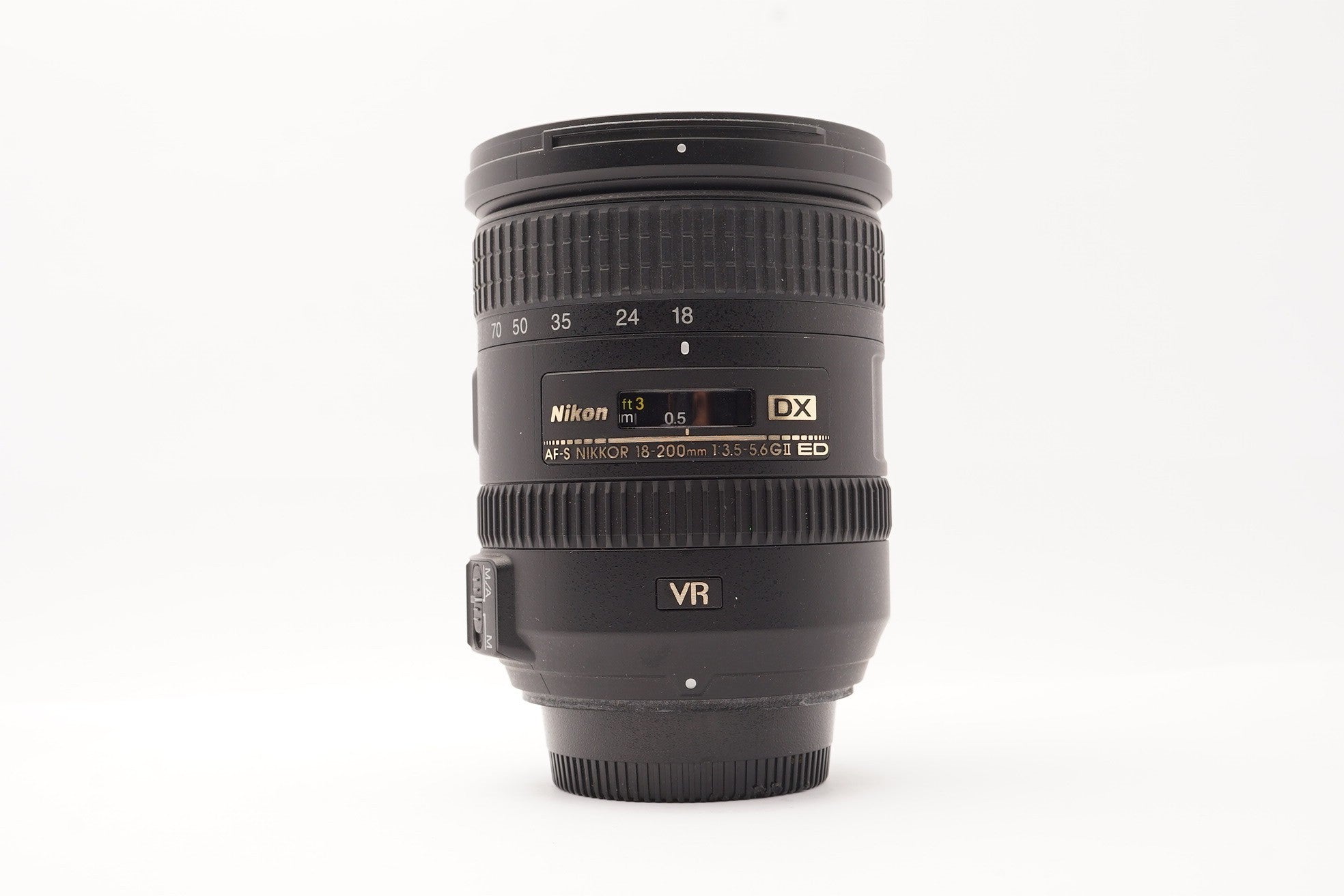 Nikon AF-S DX Nikkor 18-200mm f/3.5-5.6G ED VR II Lens