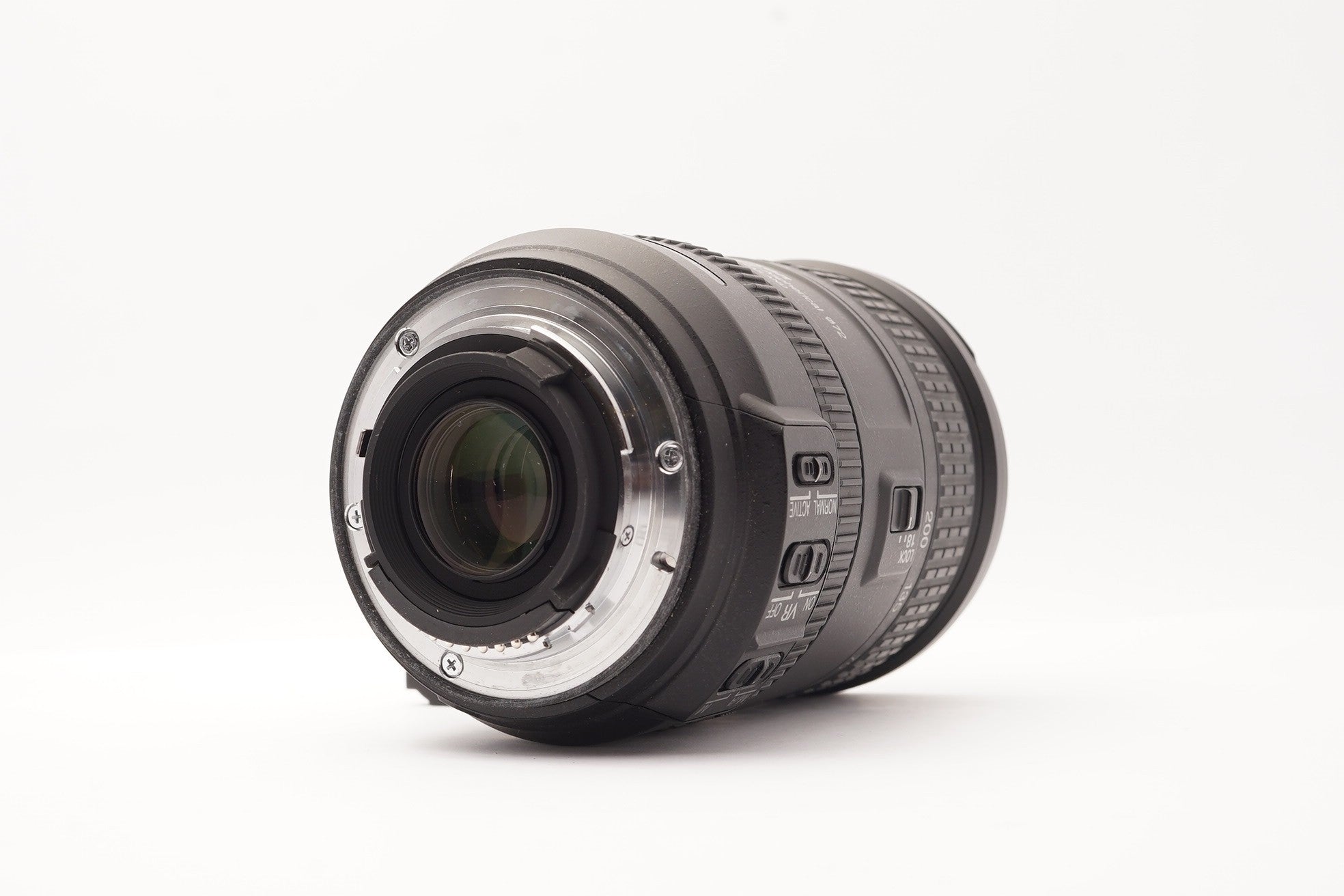 Nikon AF-S DX Nikkor 18-200mm f/3.5-5.6G ED VR II Lens