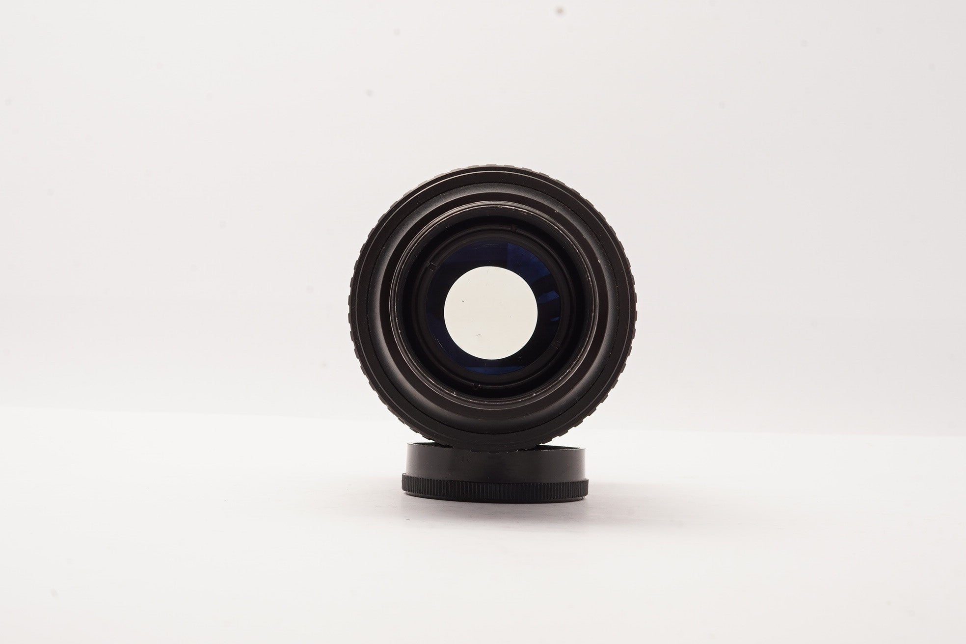 Meyer-Optik Görlitz Orestegor 200mm f/4 M42 Lens