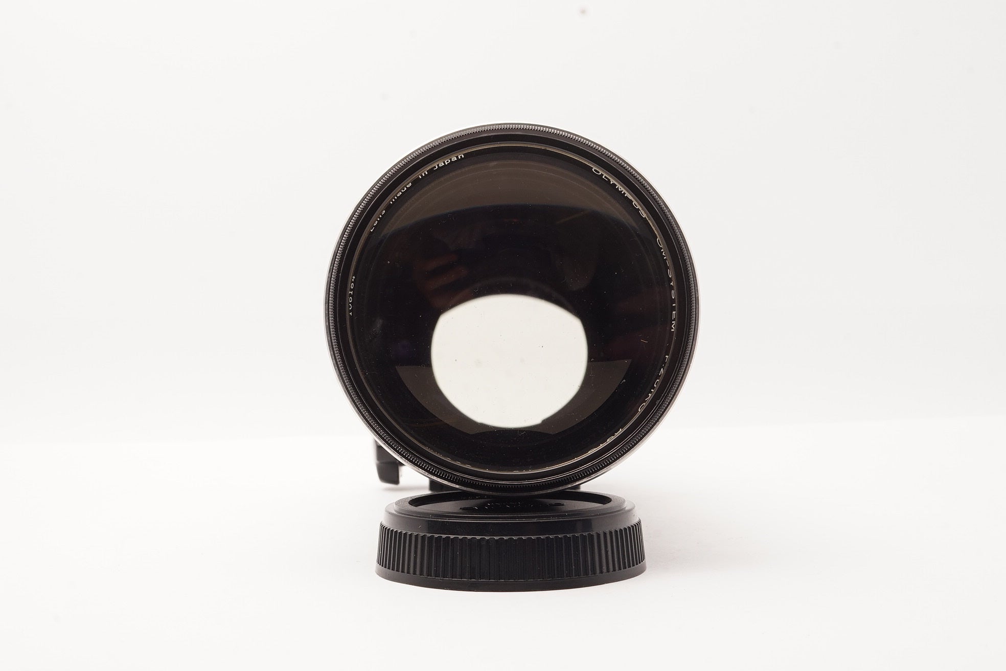 Olympus Zuiko Auto-T 300mm f/4.5 OM Lens – view 3