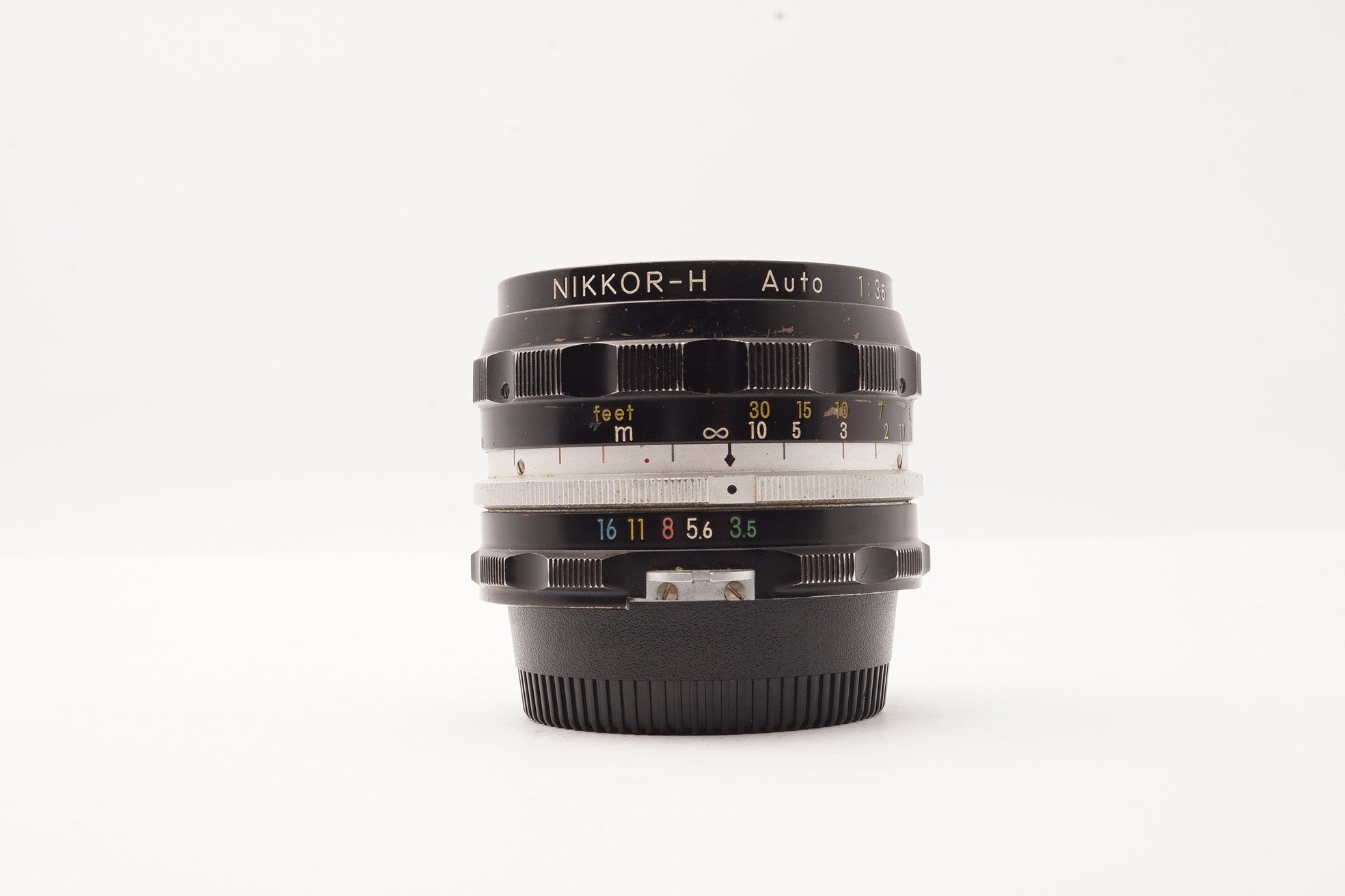 Nikon Nikkor-H 28mm f/3.5 Auto AI-Converted Lens