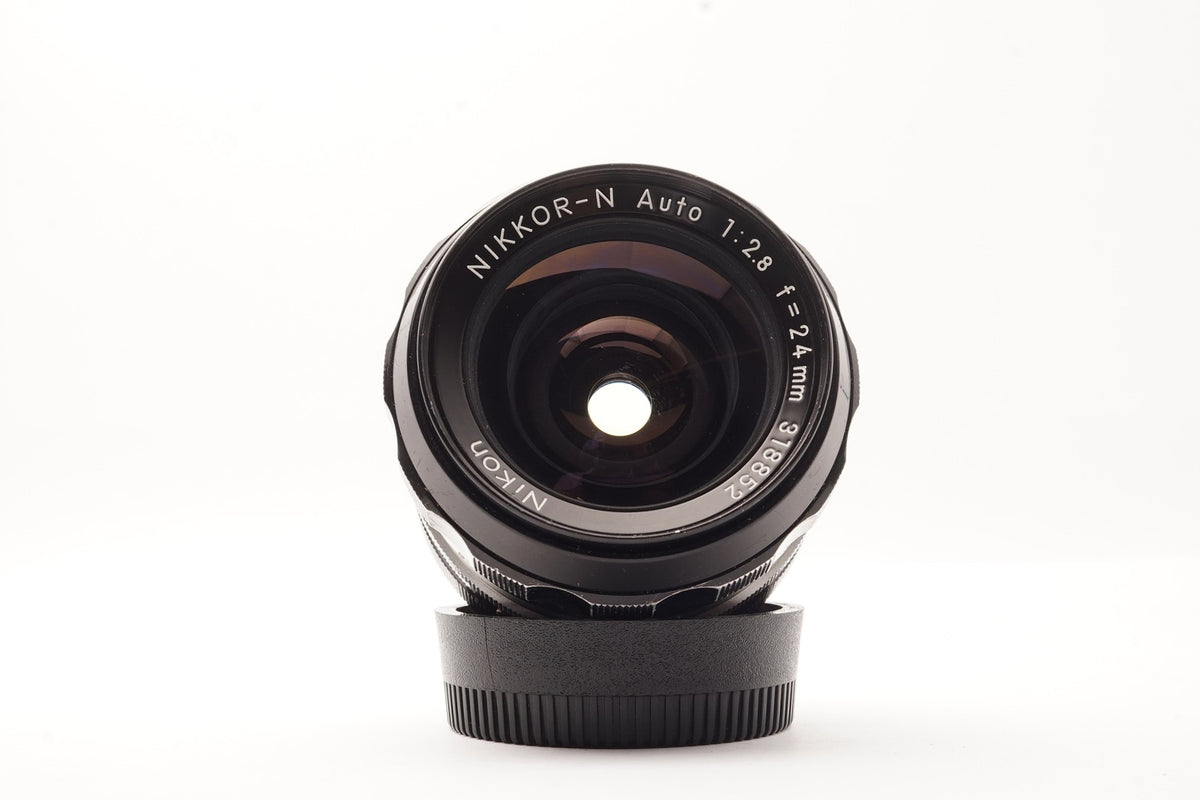 Nikon Nikkor-N Auto 24mm f/2.8 Pre-AI Lens – view 3