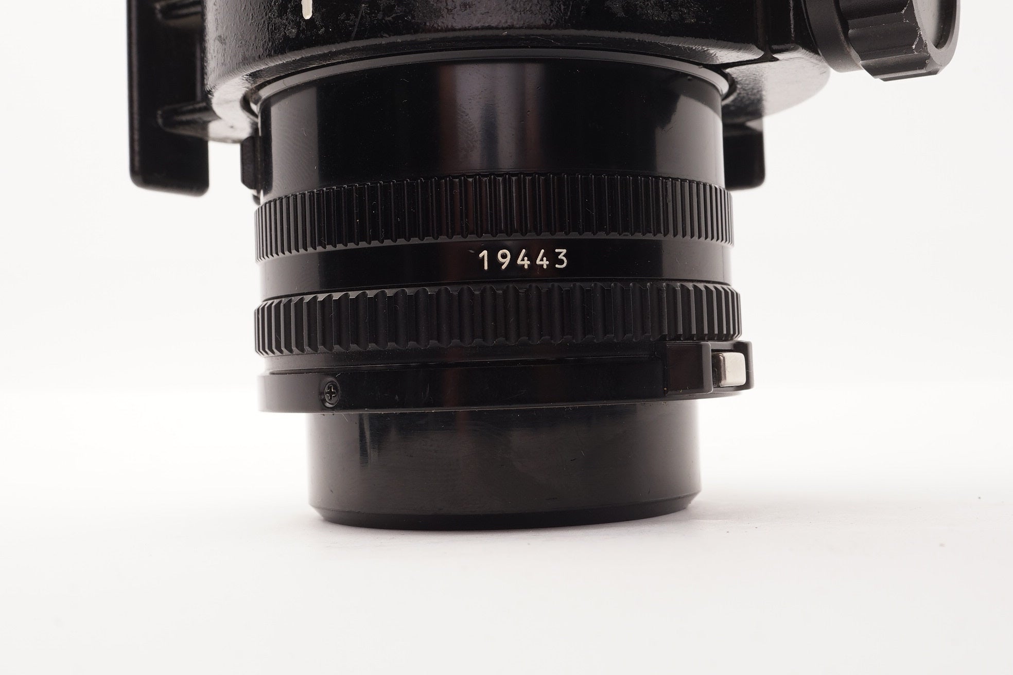 Canon FD 300mm f/4 Telephoto Lens with Tripod Collar – view 5