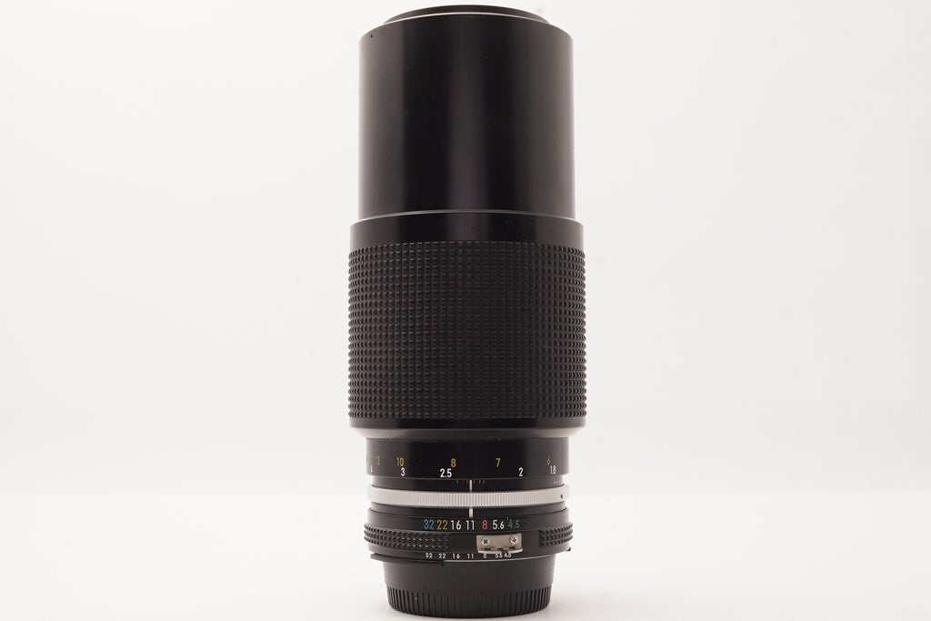 Nikon Zoom-Nikkor 80-200mm f/4.5 AI Lens