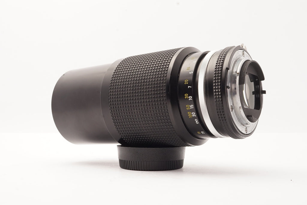 Nikon Zoom-Nikkor 80-200mm f/4.5 AI Lens