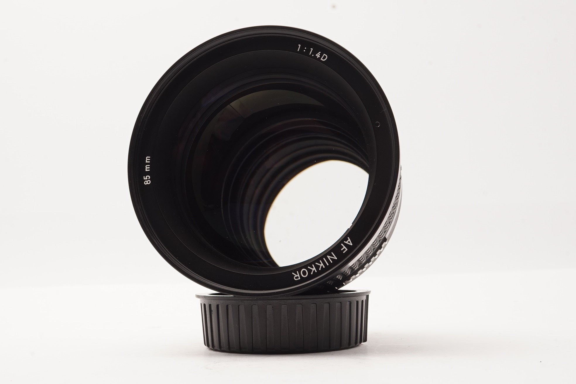 Nikon Nikkor 85mm f1.4 AF-D – Very Good