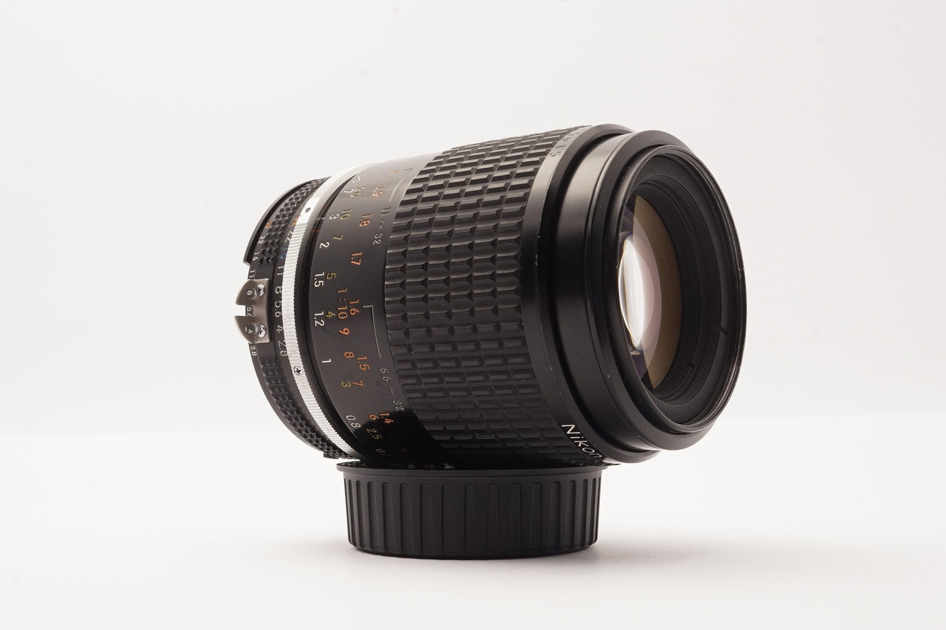 Nikon Micro-Nikkor 105mm f2.8 AI-S – Very Good