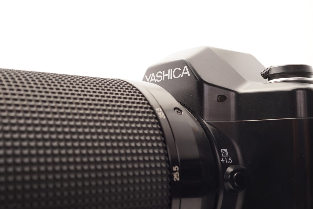 Yashica Dental Eye II c/w Macro 100mm f4 – Very Good