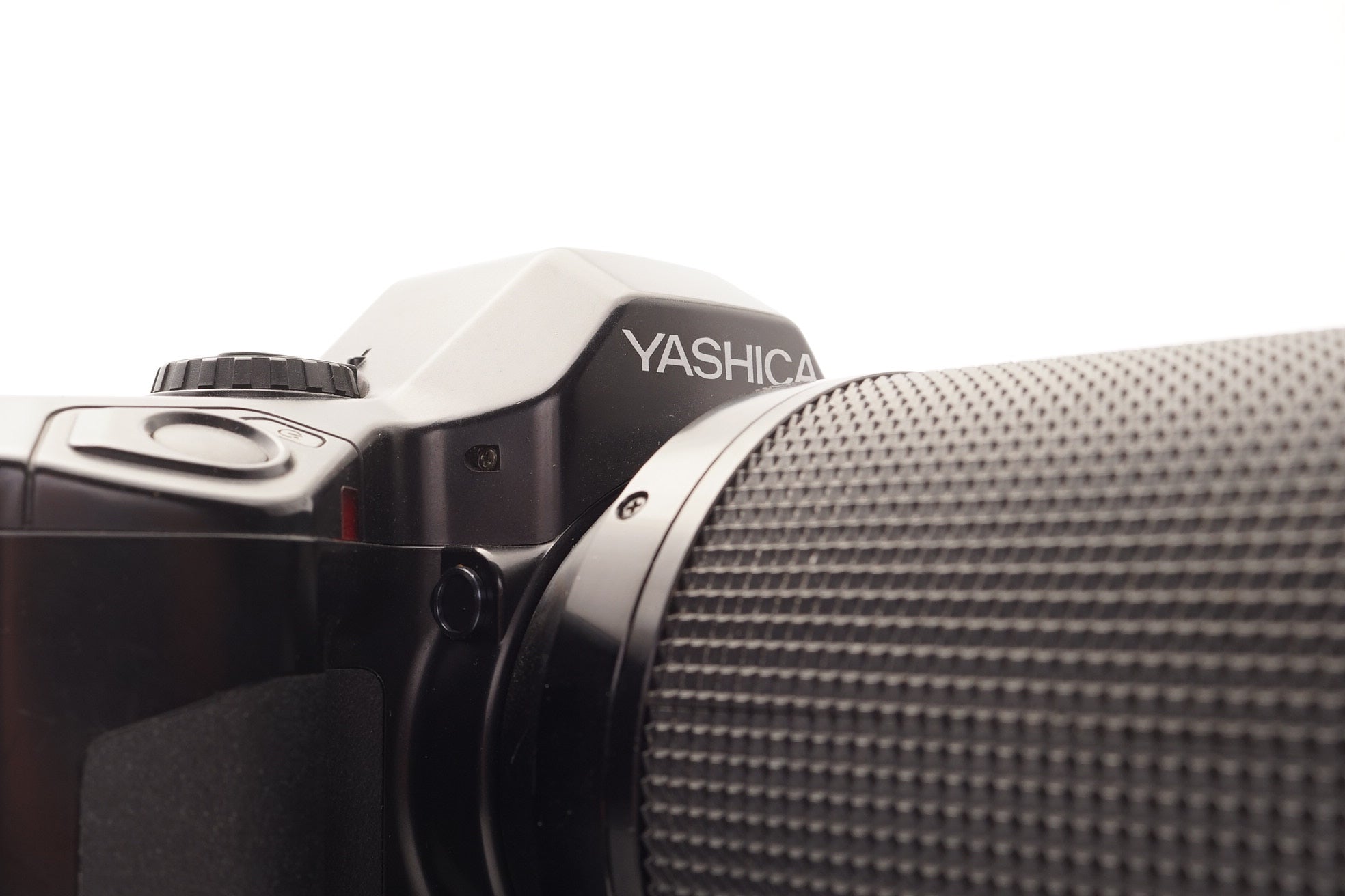 Yashica Dental Eye II c/w Macro 100mm f4 – Very Good