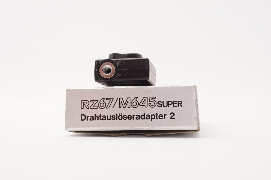 Mamiya M645/RZ Cable Release Adapter 2 – Very Good