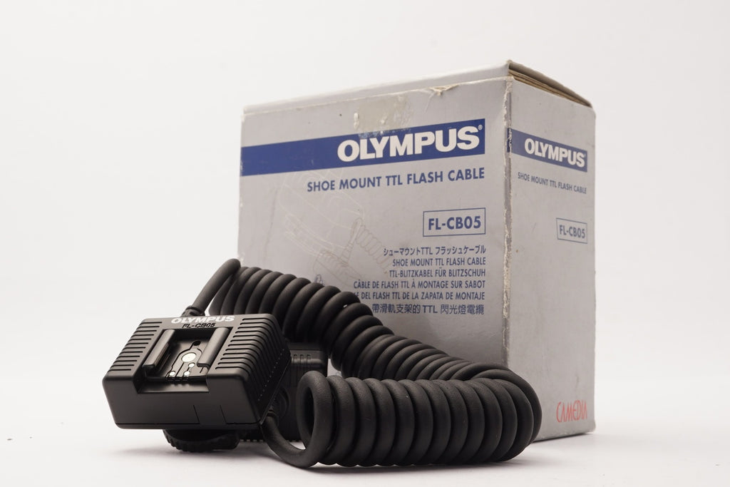 Olympus CAMEDIA FL-CB05 Off-Camera Flash Cable – Very Good