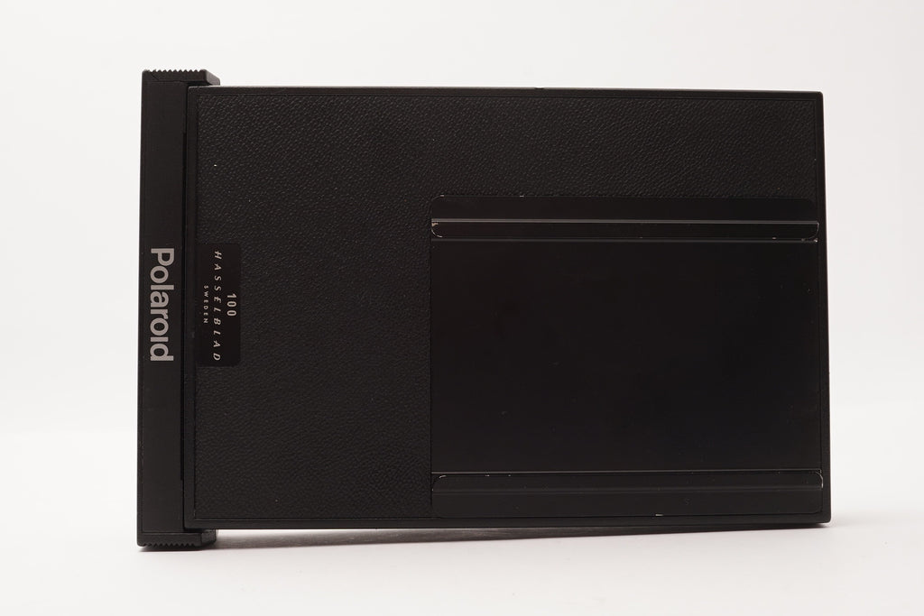 Hasselblad Magazine 100 Polaroid Instant Film Back – view 2