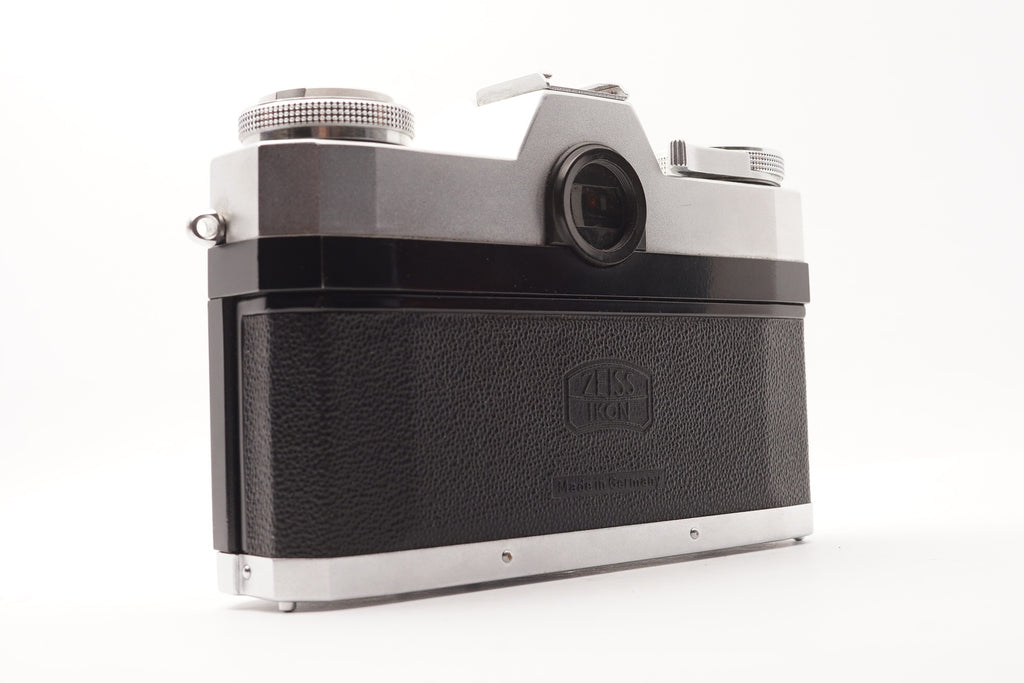 Zeiss Ikon Contaflex Super with Tessar 50mm f/2.8 – view 2
