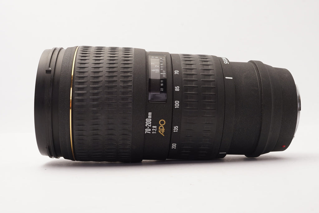 Sigma 70-200mm f/2.8 APO Minolta AF Lens – view 2