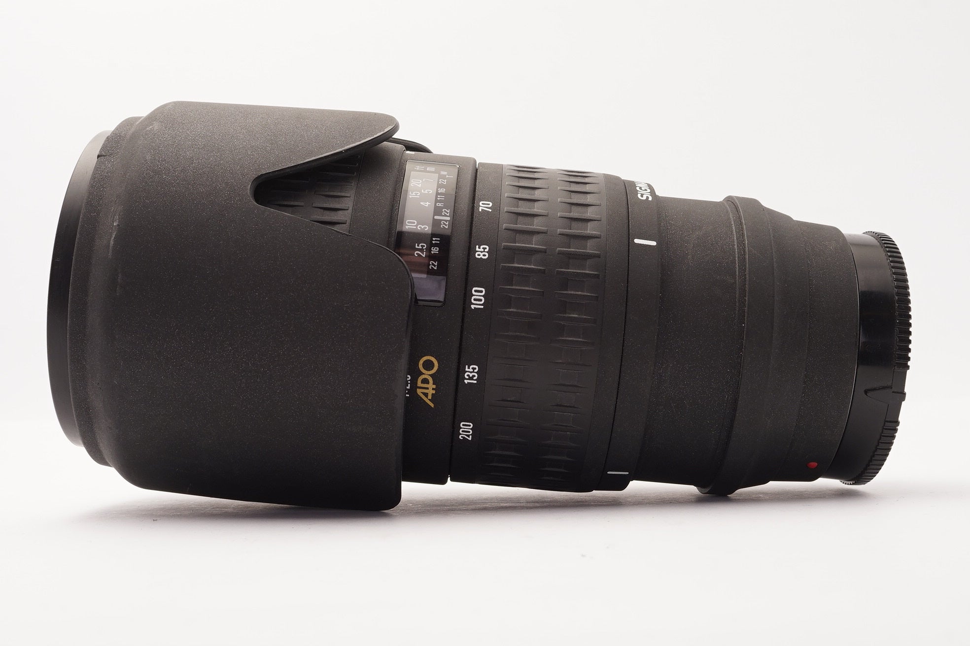 Sigma 70-200mm f/2.8 APO Minolta AF Lens – view 5