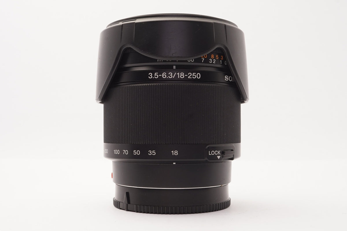 Sony DT 18-250mm f/3.5-6.3 A-Mount Lens – view 1