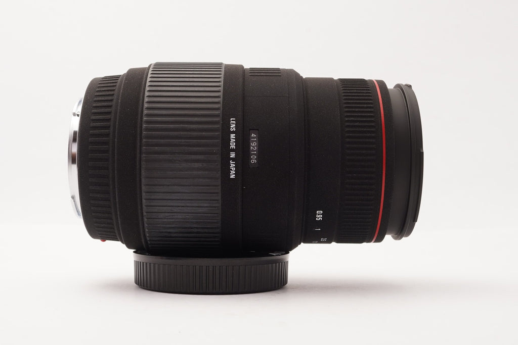 Sigma 70-300mm f/4-5.6 APO DG Sony/Minolta A-Mount Lens – view 4