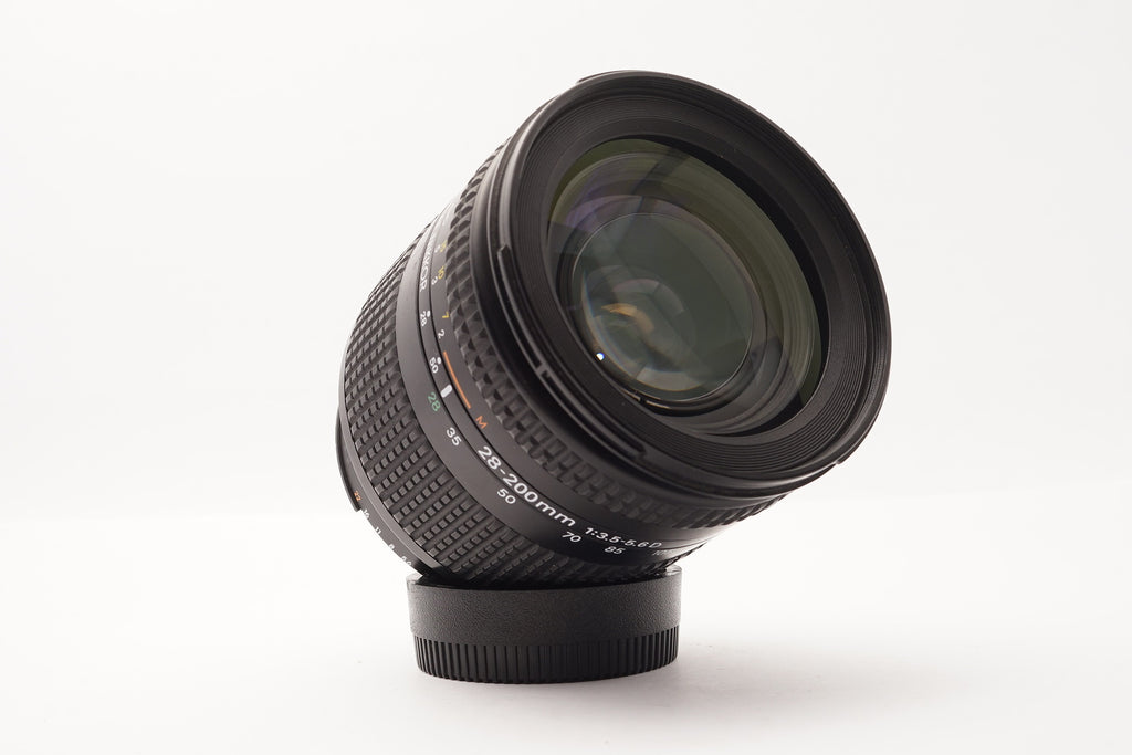 Nikon AF Nikkor 28-200mm f/3.5-5.6D Lens – view 2