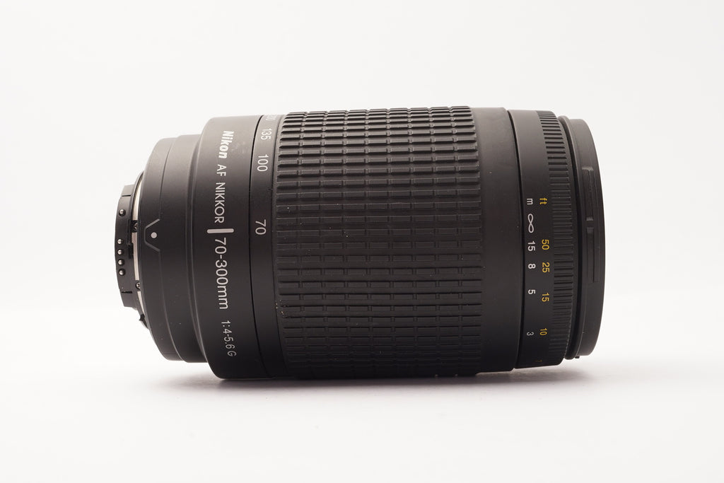 Nikon AF Nikkor 70-300mm f/4-5.6G Lens – view 2