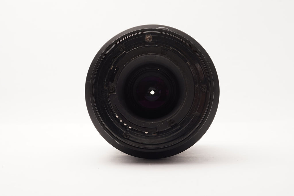 Nikon AF Nikkor 70-300mm f/4-5.6G Lens – view 3