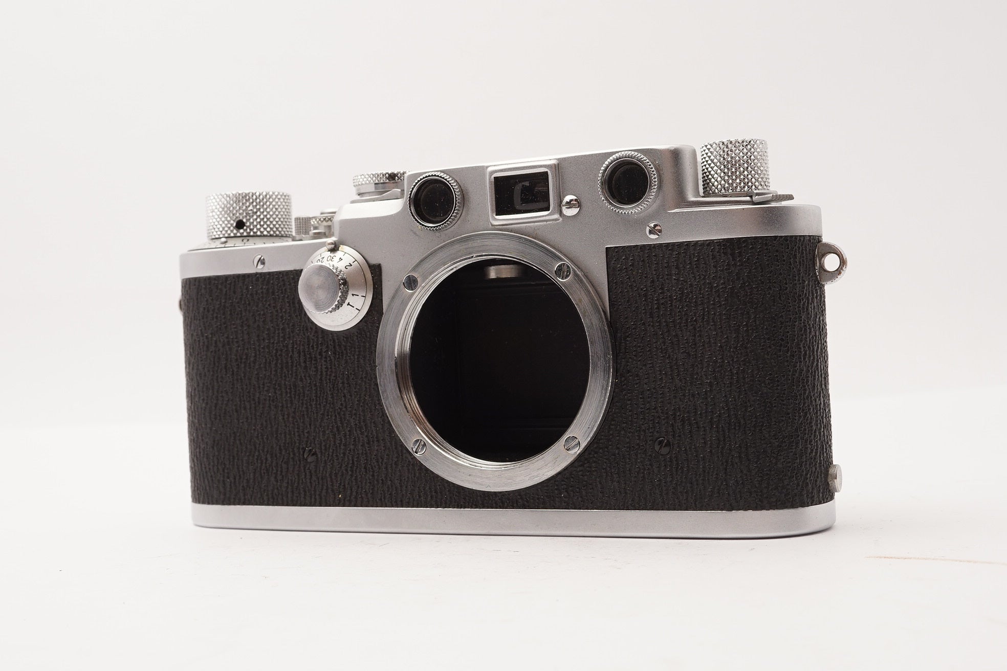 Leica IIIf Black Dial 35mm Rangefinder Camera – view 2