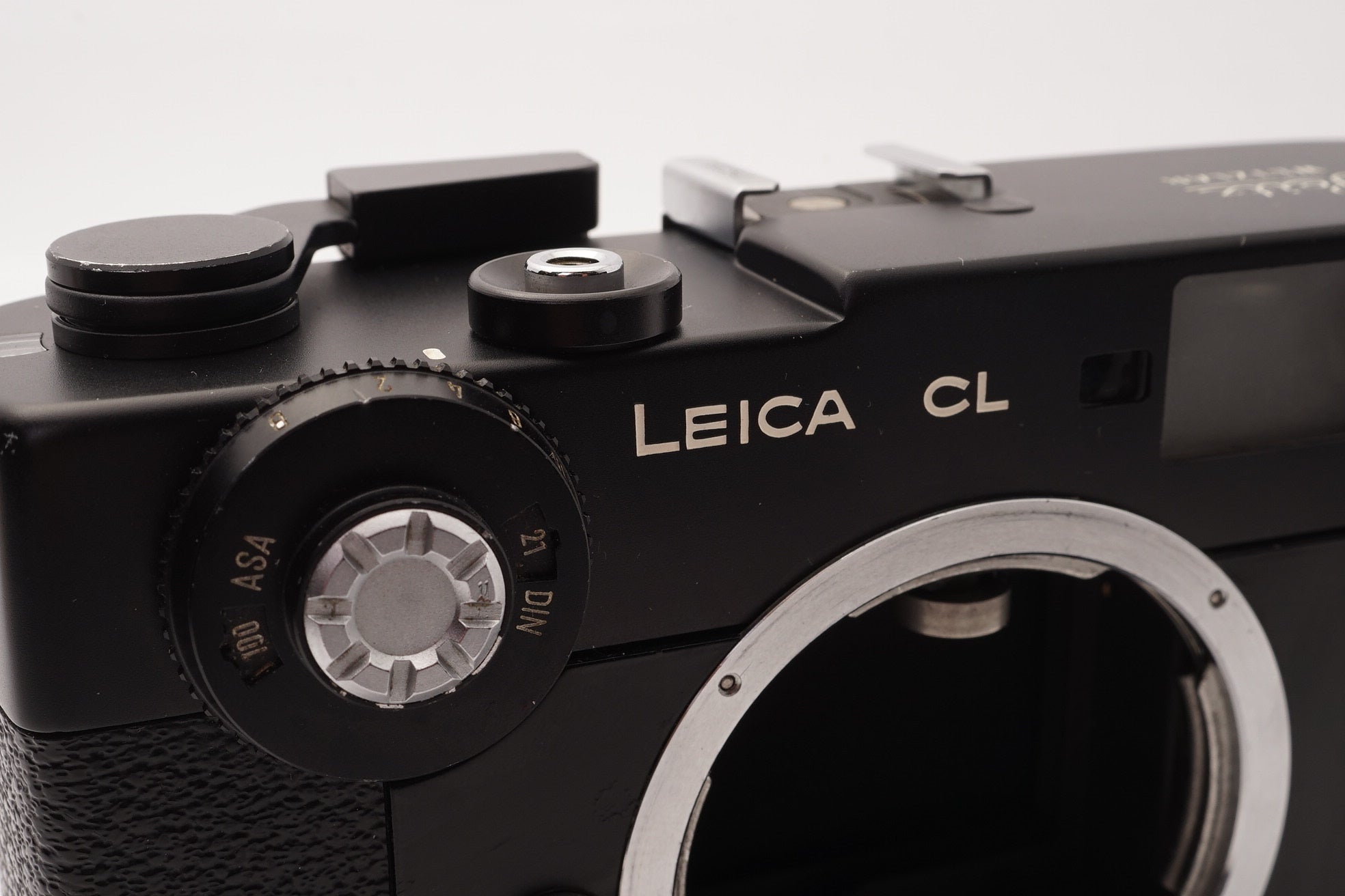 Leica CL Black 35mm Rangefinder Camera Body – view 4