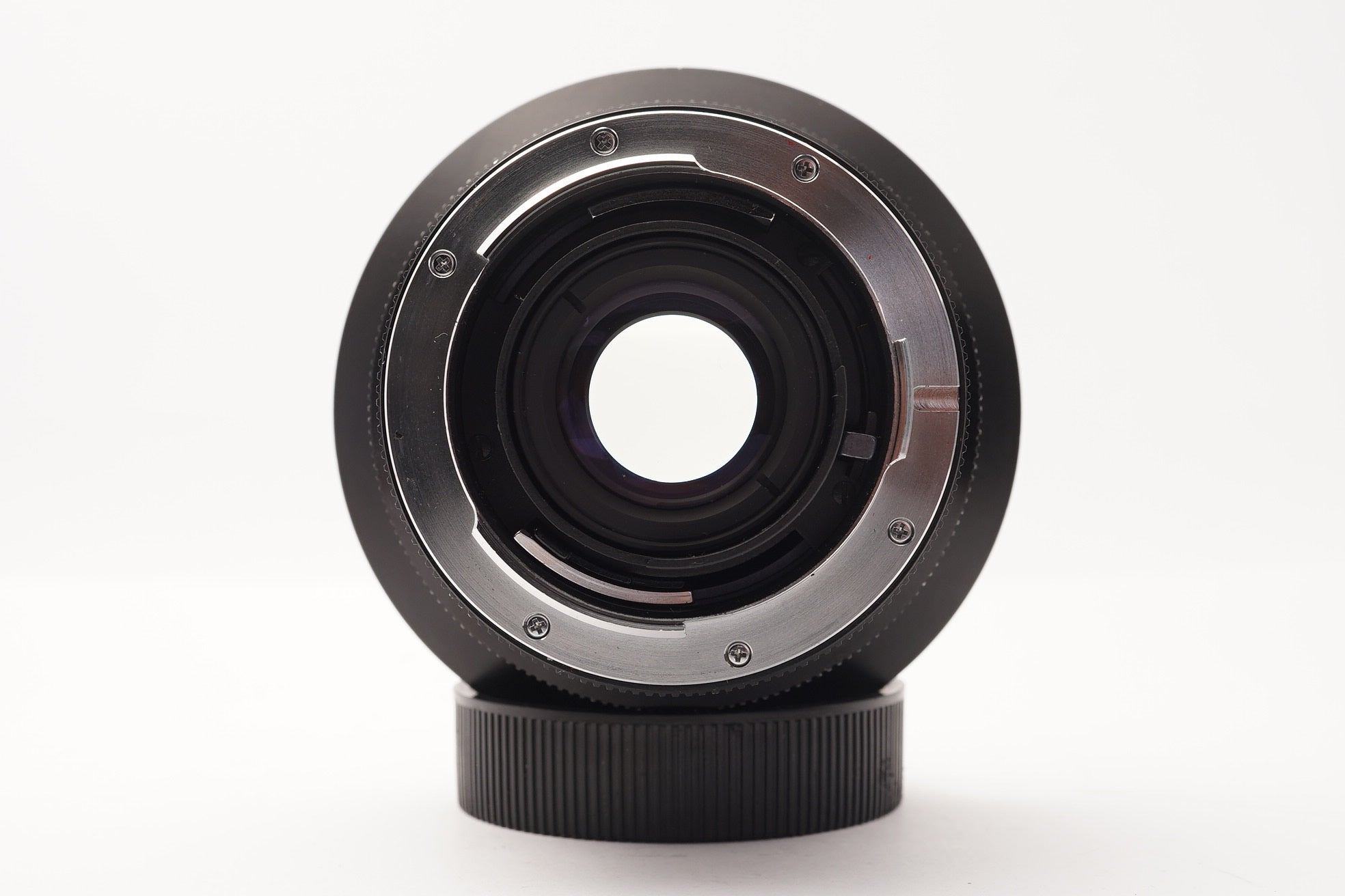 Leica Elmarit-R 19mm f/2.8 3-Cam Lens – view 3