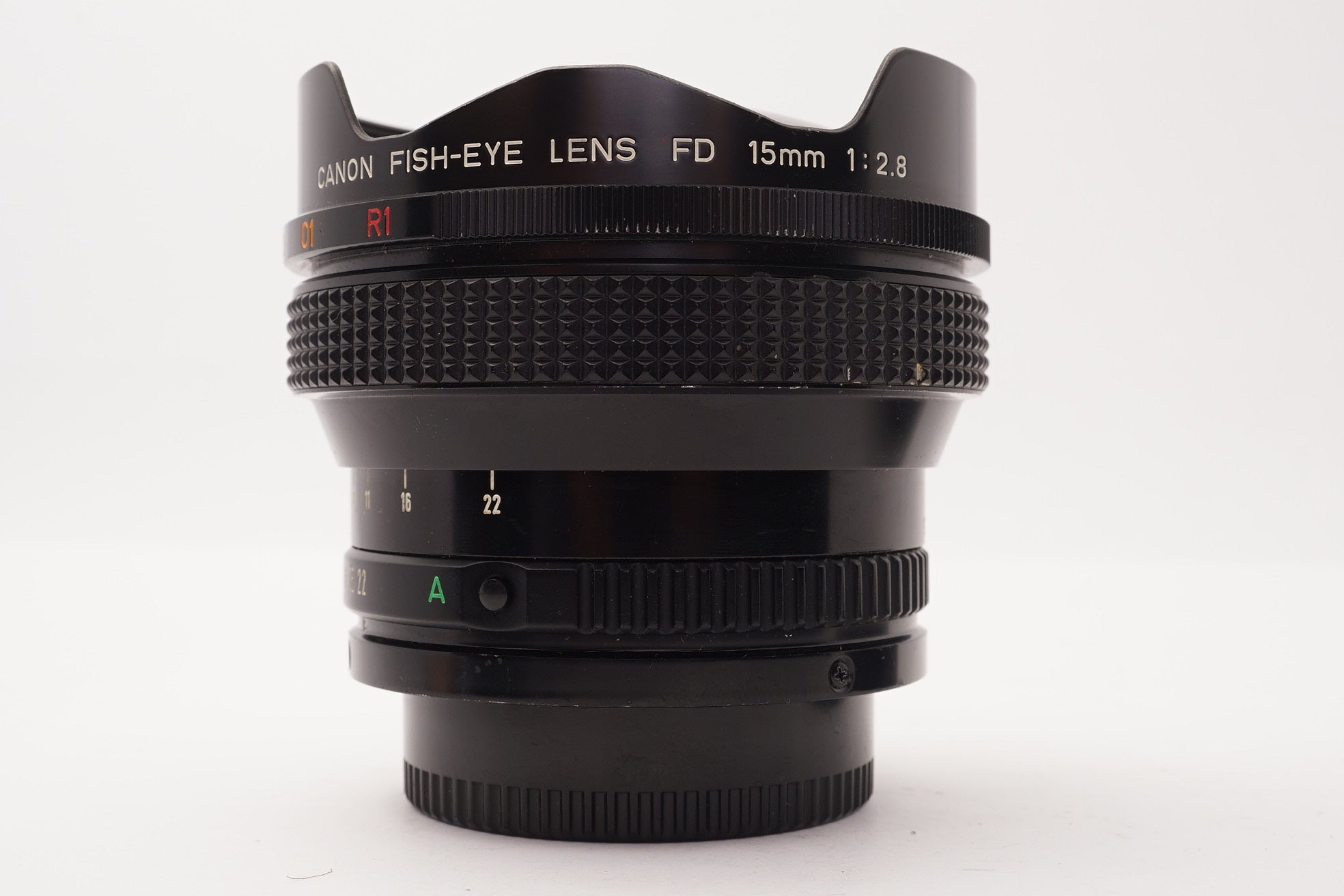 Canon FD 15mm f/2.8 Fisheye Lens – main product view