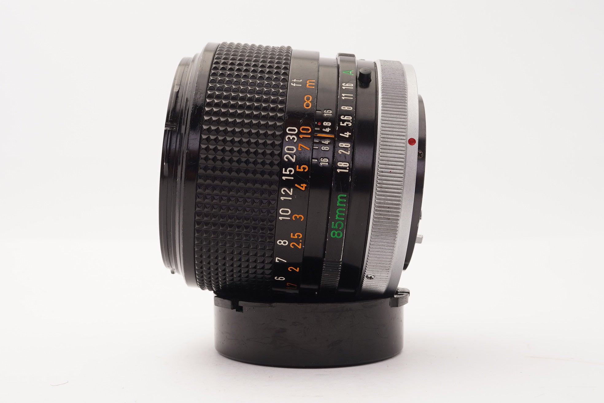 Canon FD 85mm f/1.8 S.S.C. Lens – view 4