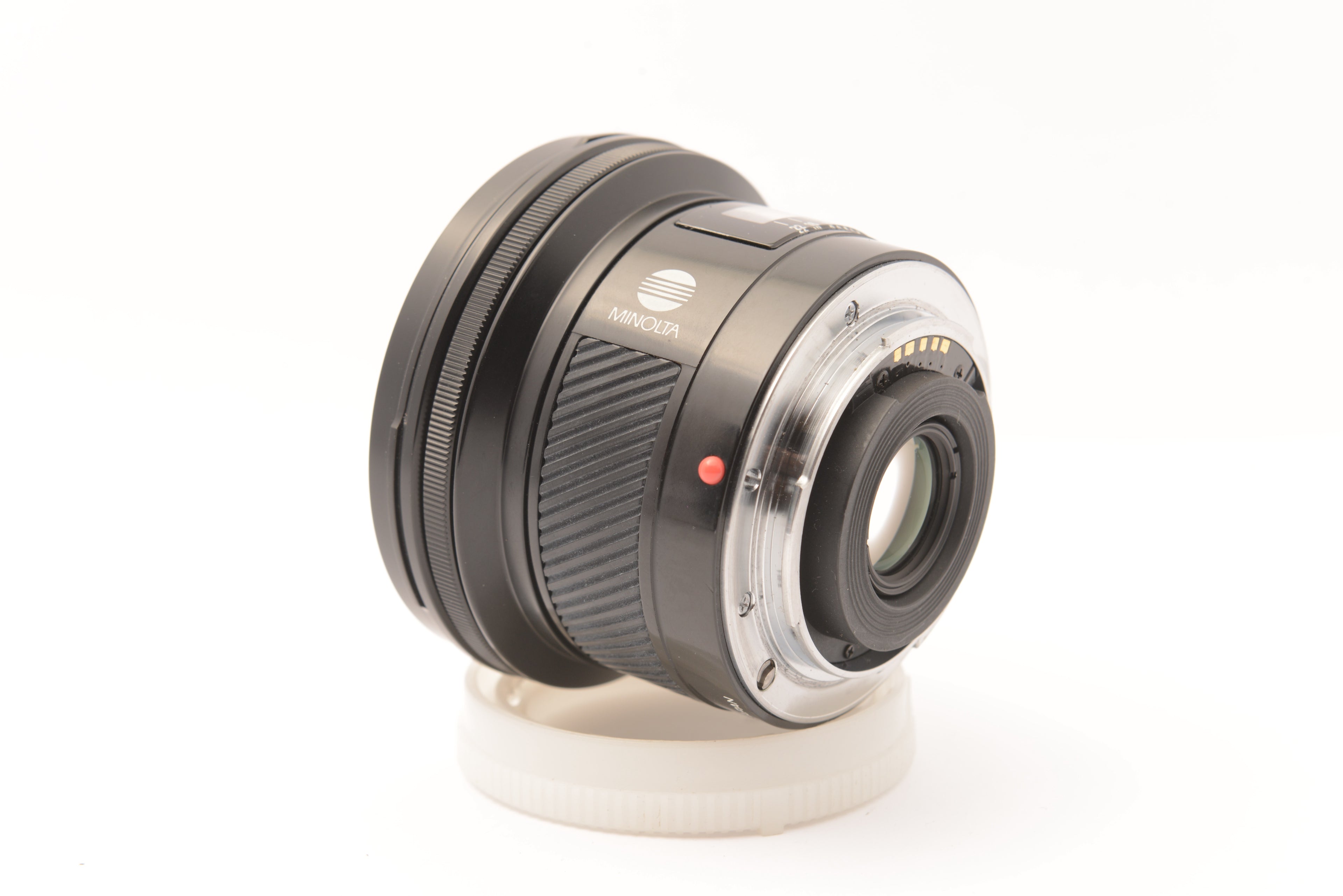 Minolta AF 20mm f/2.8 Lens – view 2