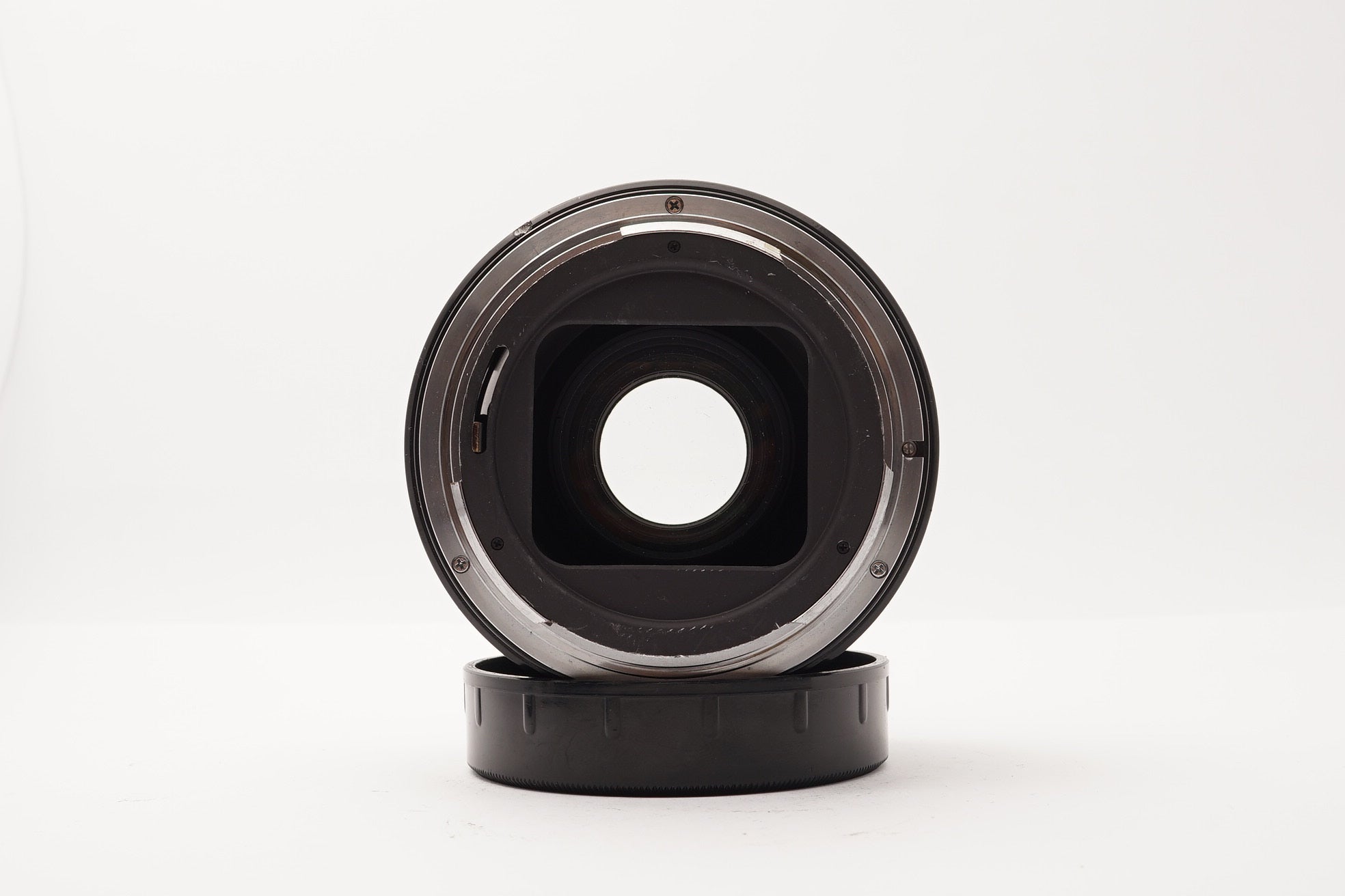 Vivitar 2x Teleconverter for Pentax 6x7 – view 2