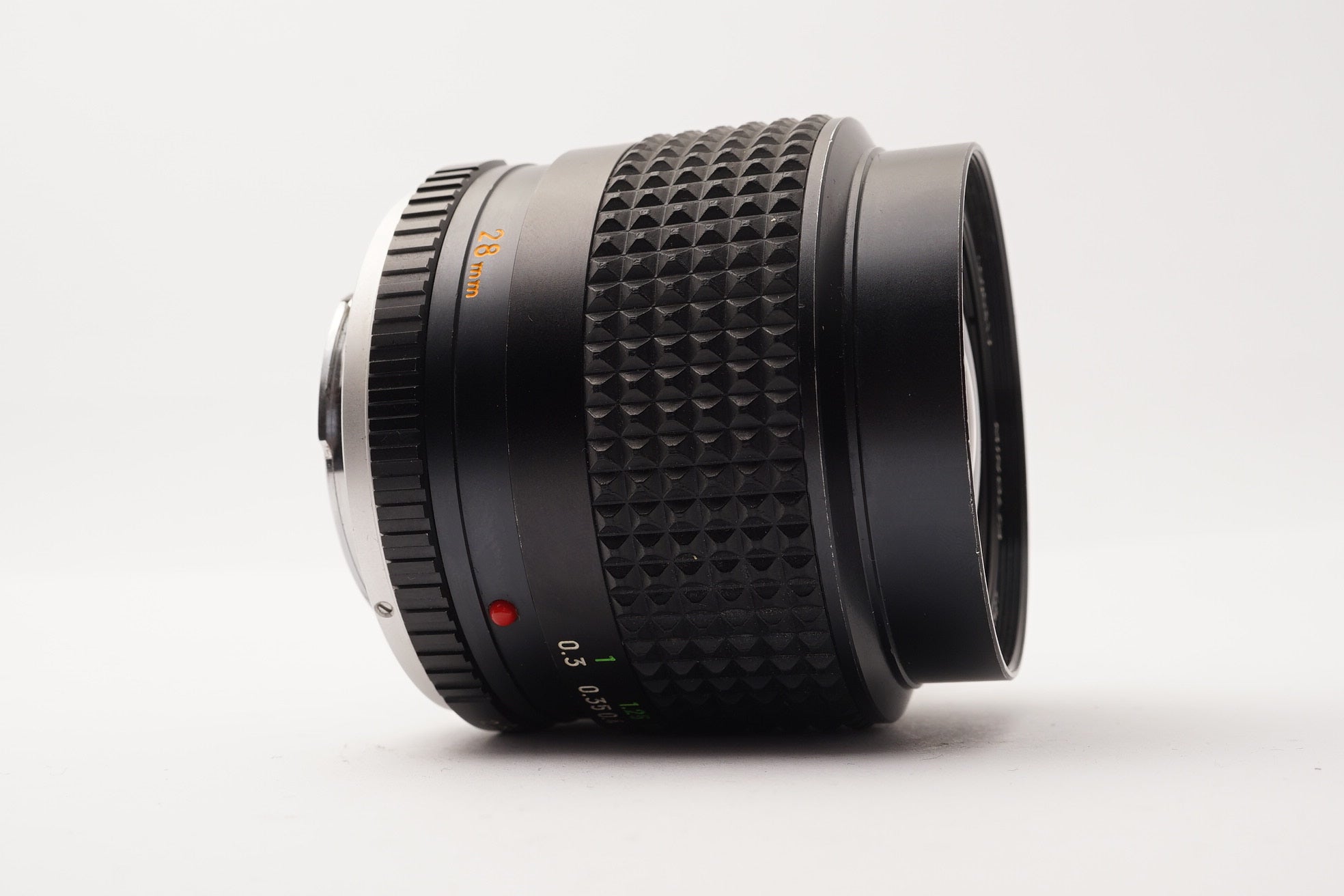 Minolta W.Rokkor 28mm f/2 Lens – view 4