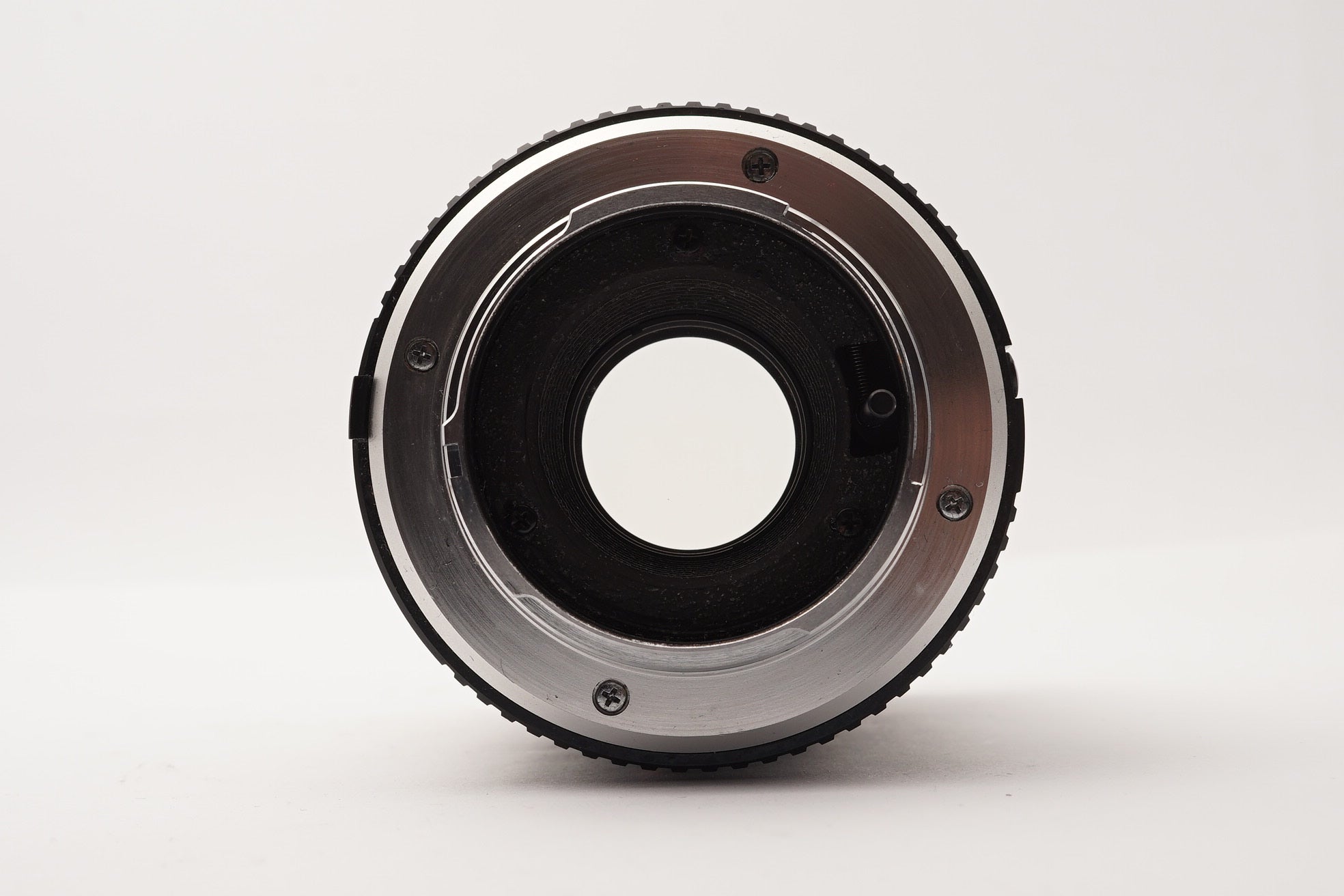 Minolta MC Tele Rokkor 135mm f/2.8 Lens – view 2