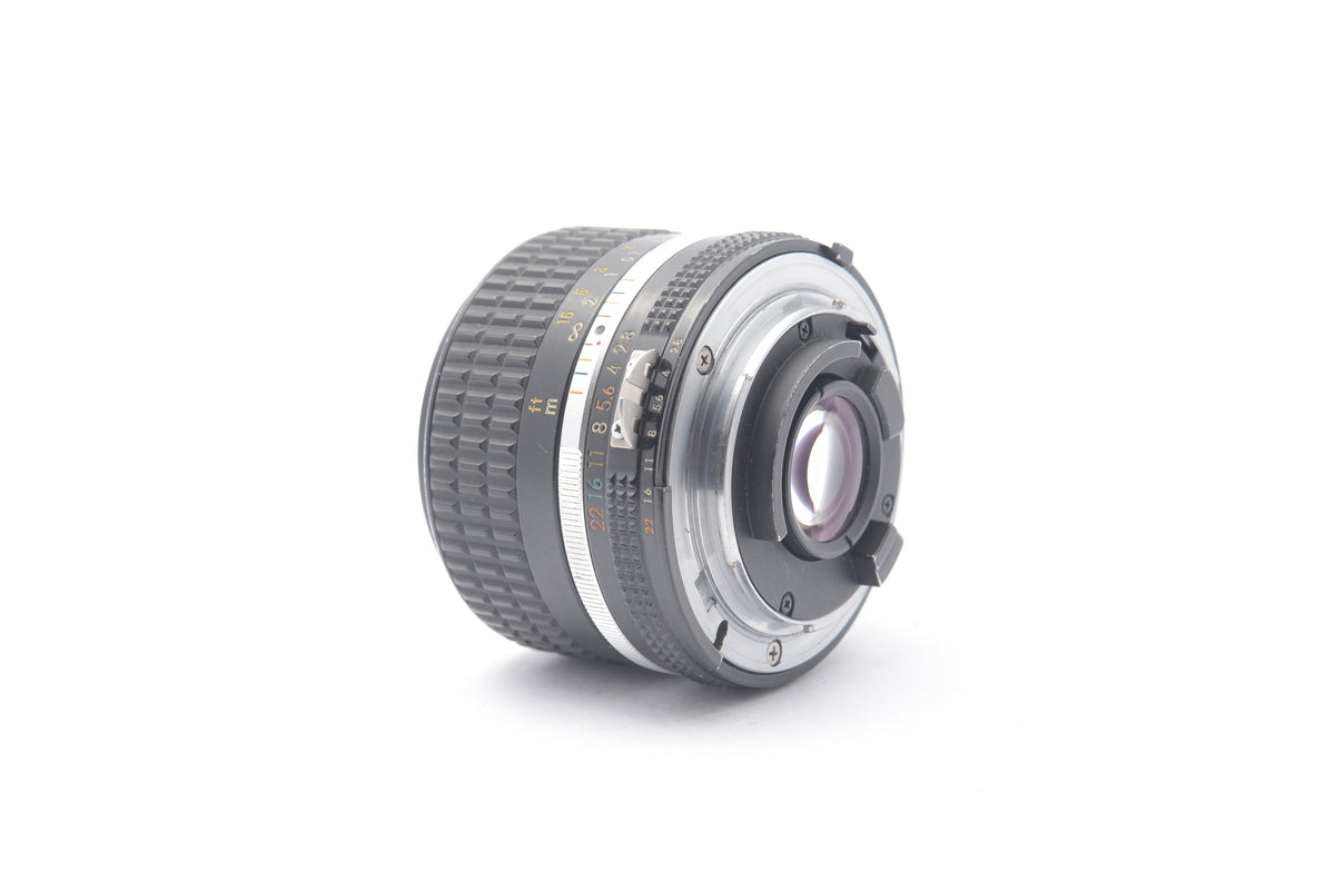 Nikon 28mm f/2.8 AI-S – product view 2