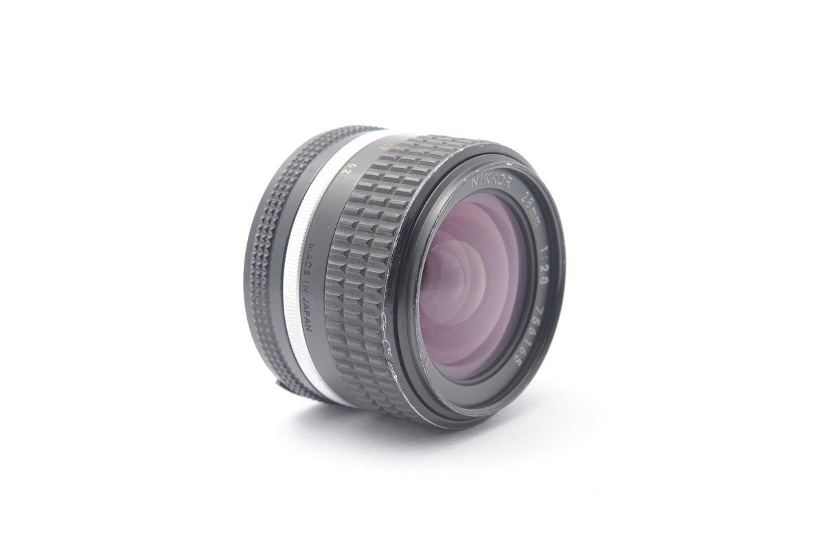Nikon 28mm f/2.8 AI-S – product view 4