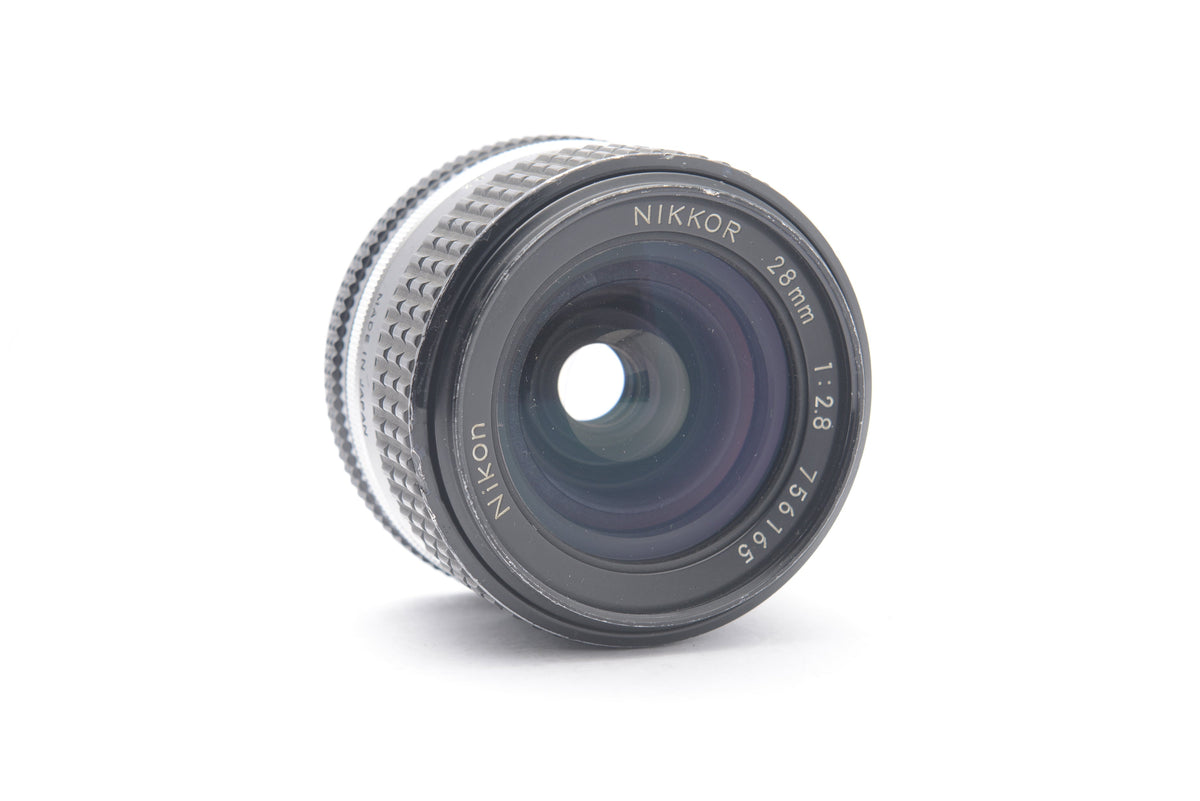 Nikon 28mm f/2.8 AI-S – product view 5