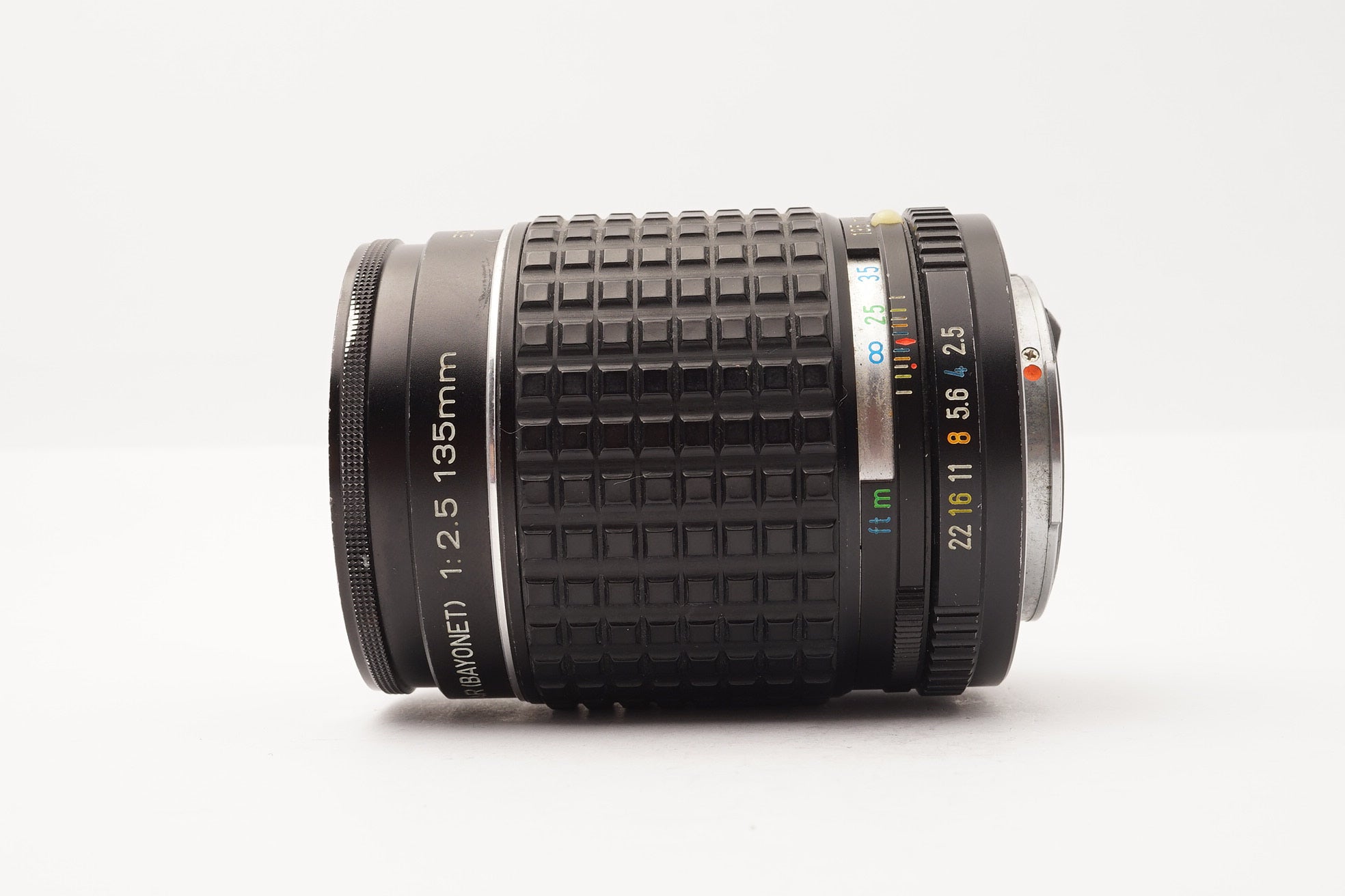 Pentax 135mm f/2.5 Takumar – view 4