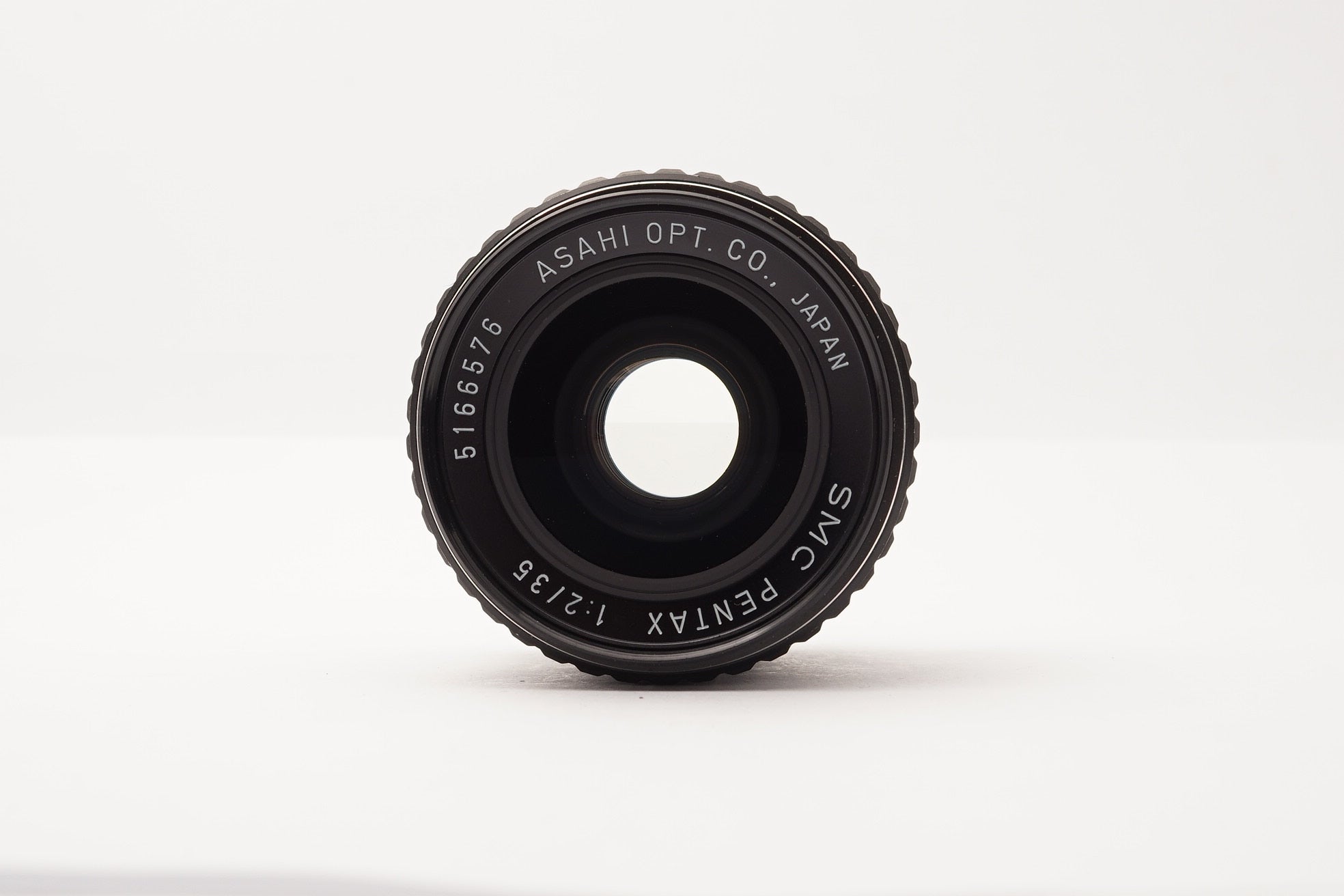 Pentax 35mm f/2 SMC – view 3