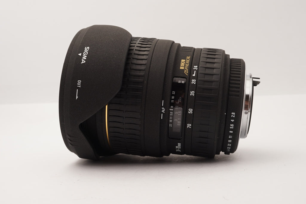 Sigma 24-70mm f/2.8 Zoom DG Asph – view 2