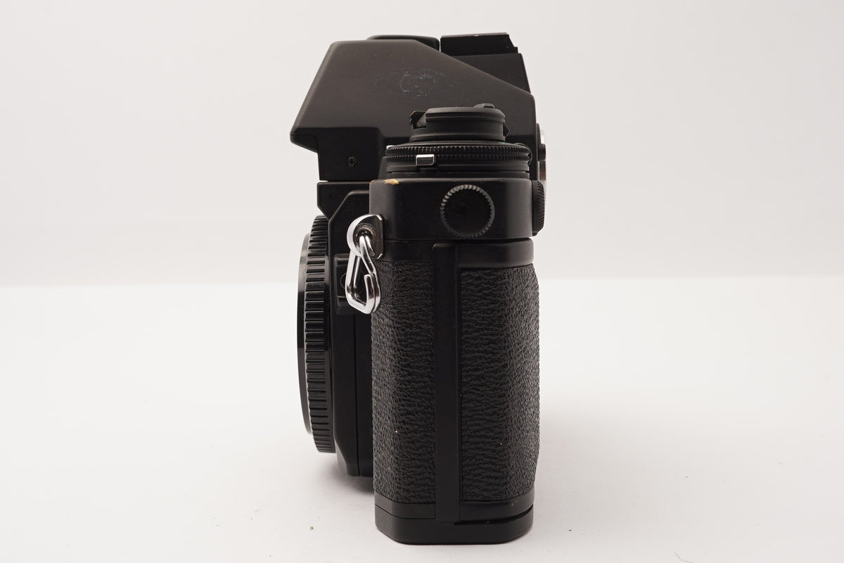 Canon F-1n (Body Only) – view 2