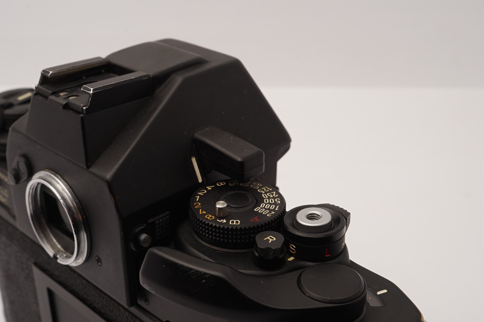 Canon F-1n (Body Only) – view 4