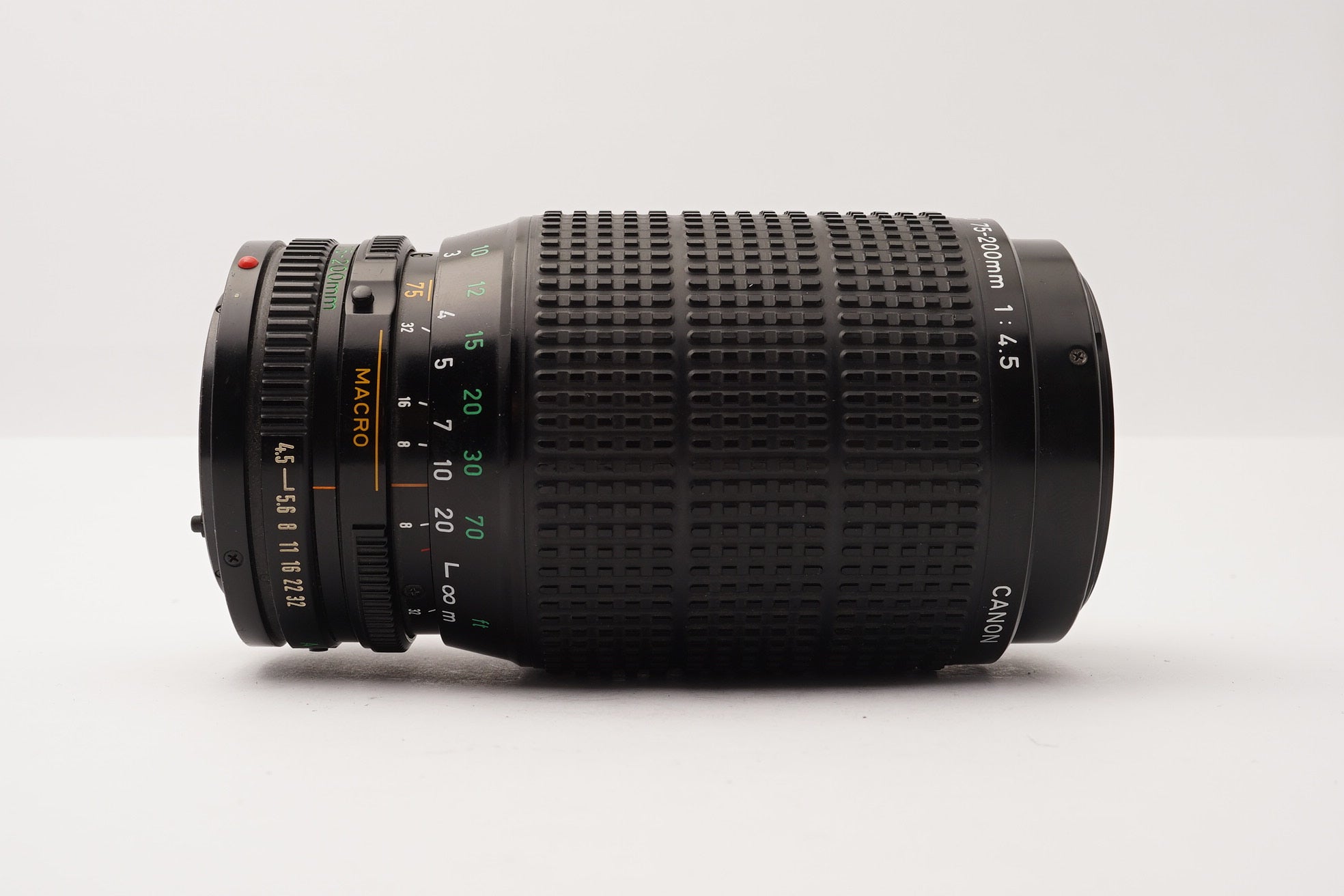 Canon FD 75-200mm f/4.5 Zoom – view 4