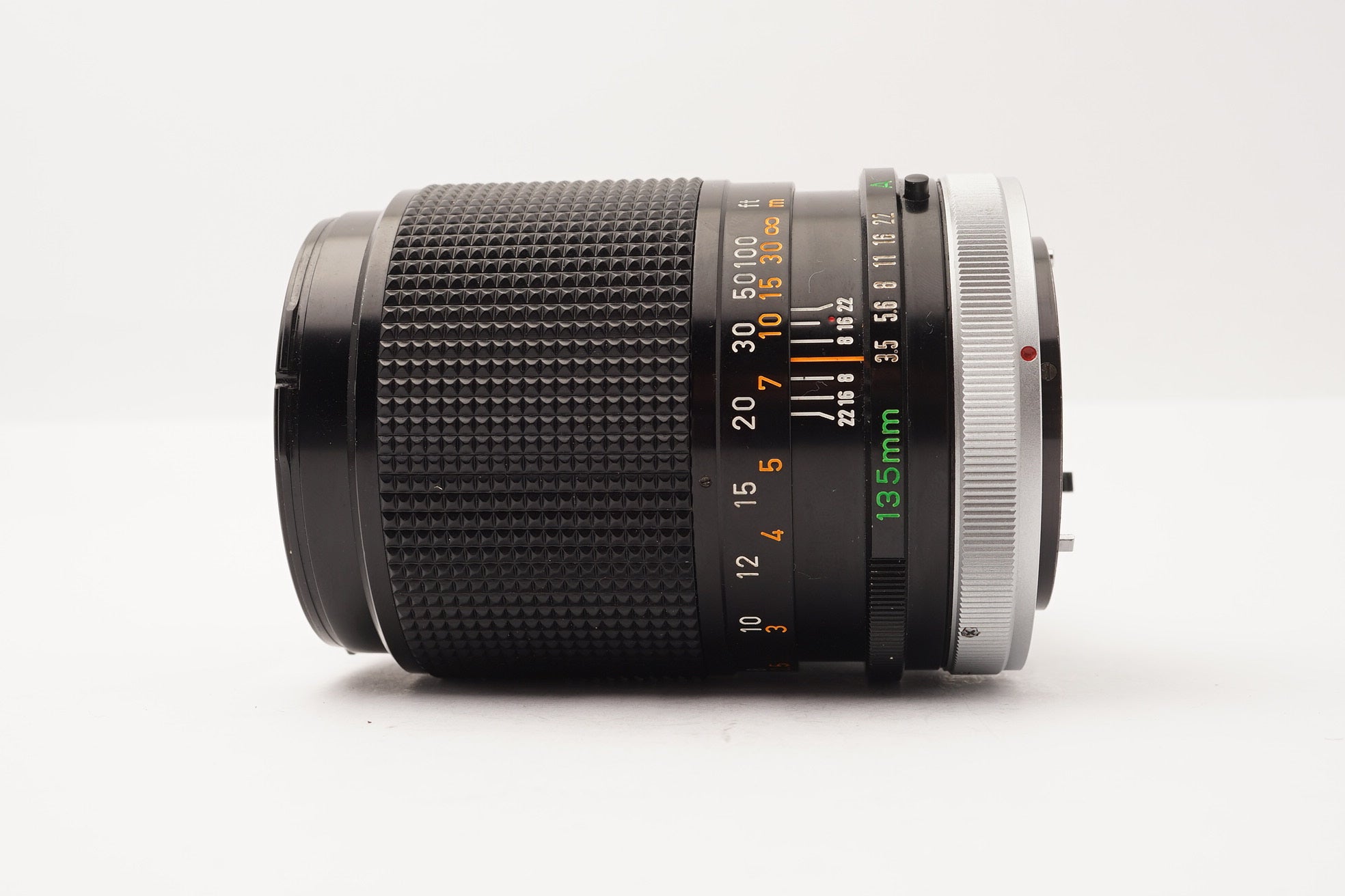 Canon FD 135mm f/3.5 S.C. – view 2