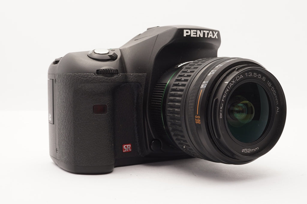 Pentax K10D DSLR with smc PENTAX-DA 18-55mm f/3.5-5.6 AL Lens – view 1
