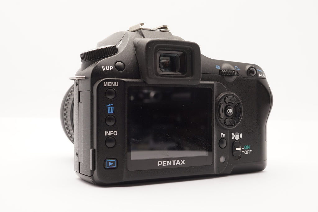 Pentax K100D DSLR with smc PENTAX-DA 18-55mm f/3.5-5.6 AL Lens – view 1