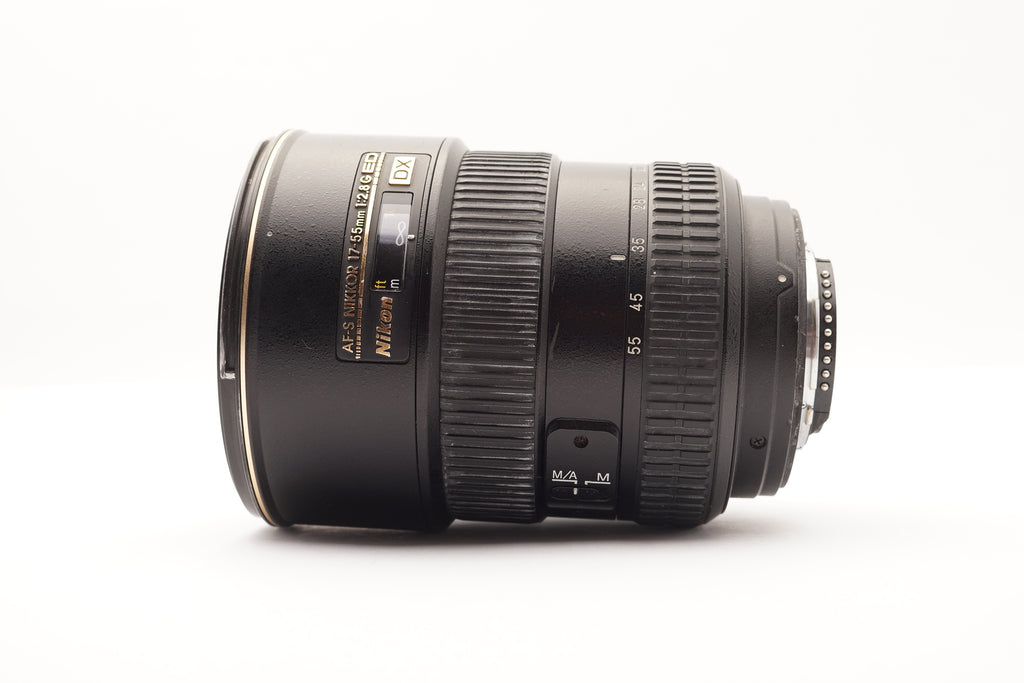 Nikon AF-S DX Zoom-NIKKOR 17-55mm f/2.8G IF-ED Lens – view 2