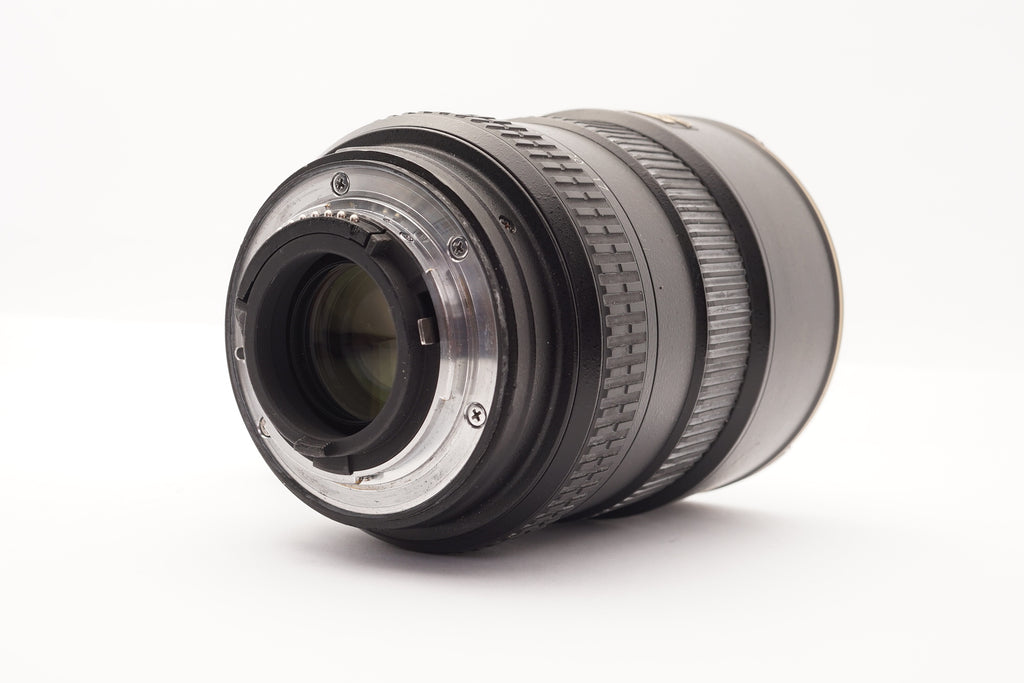 Nikon AF-S DX Zoom-NIKKOR 17-55mm f/2.8G IF-ED Lens – view 4